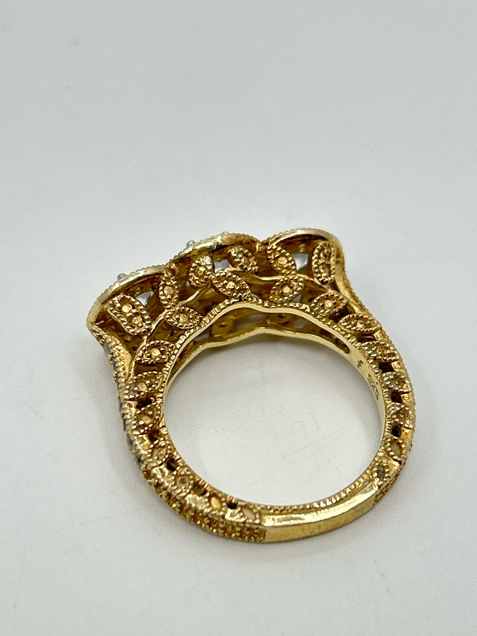 Stauer Gold and White Size 6 Ring