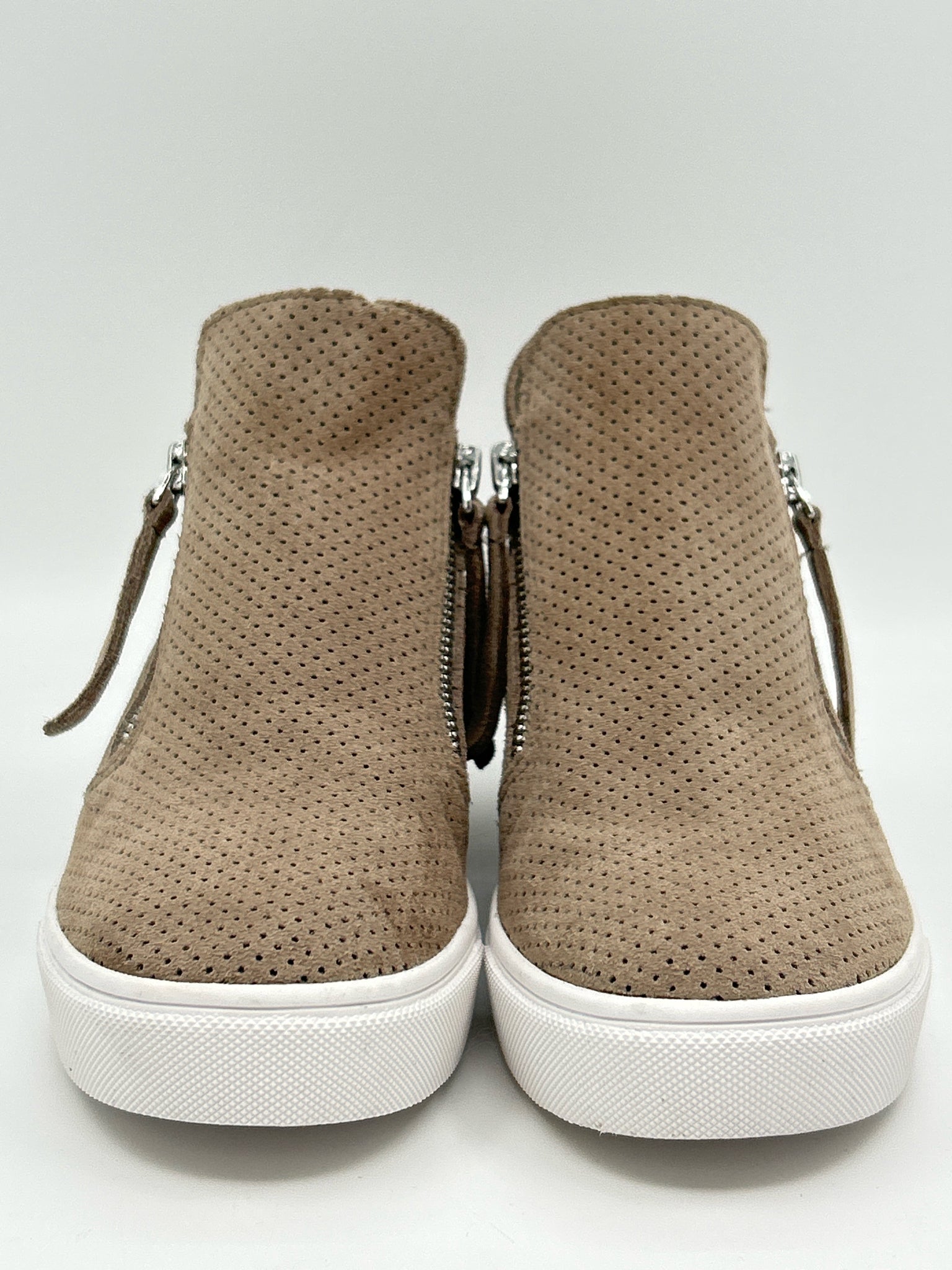 STEVE MADDEN Size 6.5 Taupe Women Sneakers
