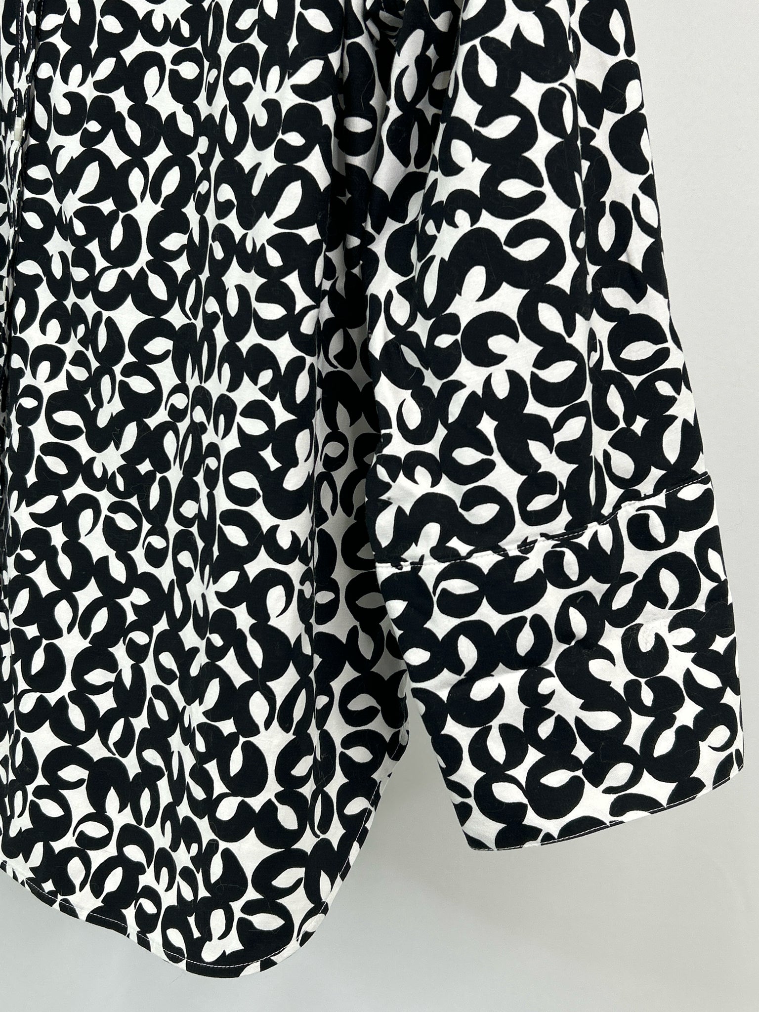 CHICO'S Size 16 Black Print Women Shirt NWT