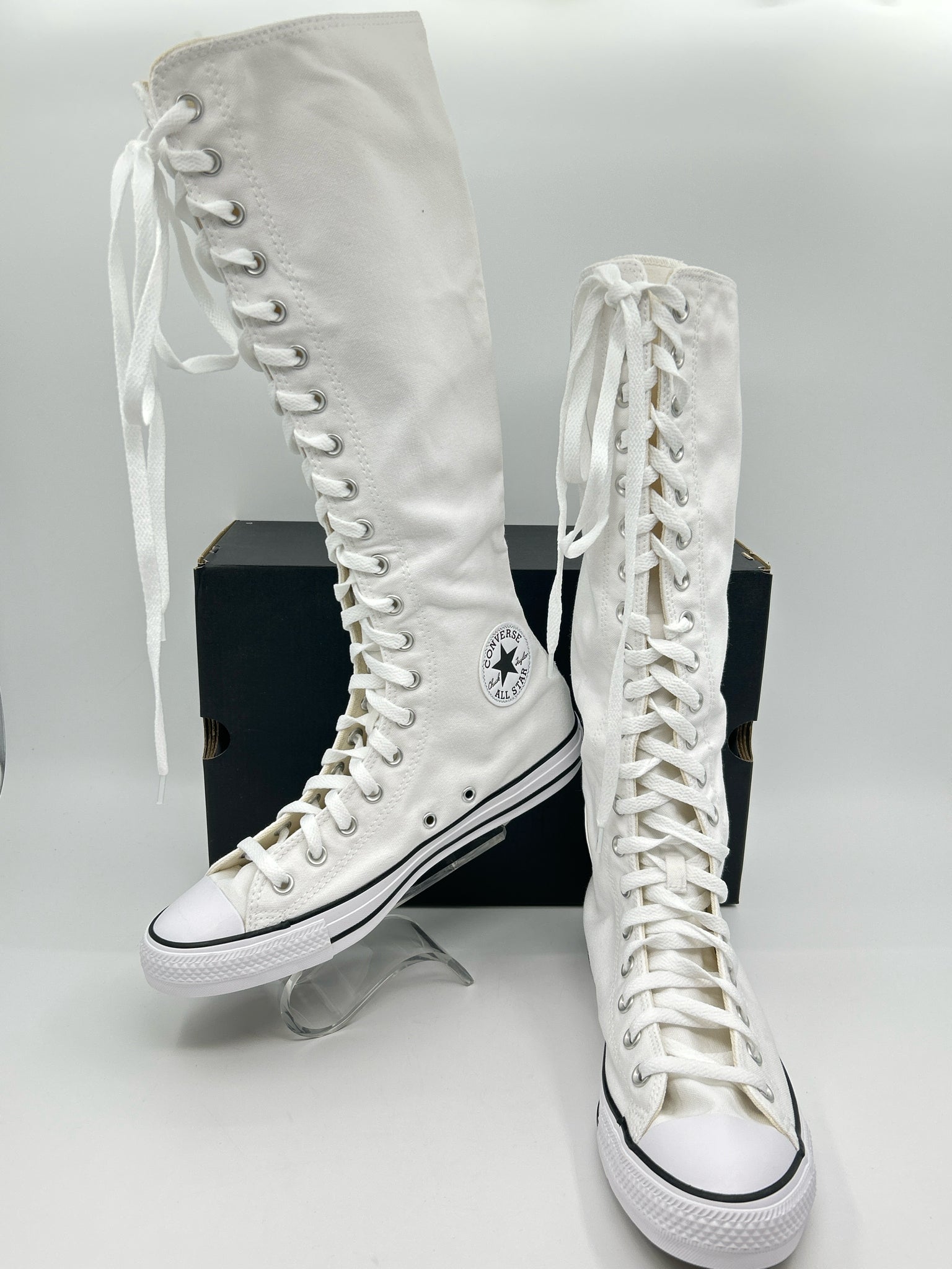 CONVERSE Size 10 White Women Sneakers NIB