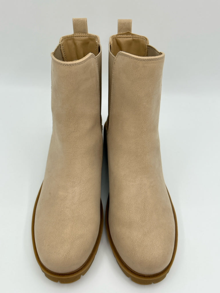 LOFT Women Size 7.5 Taupe Booties