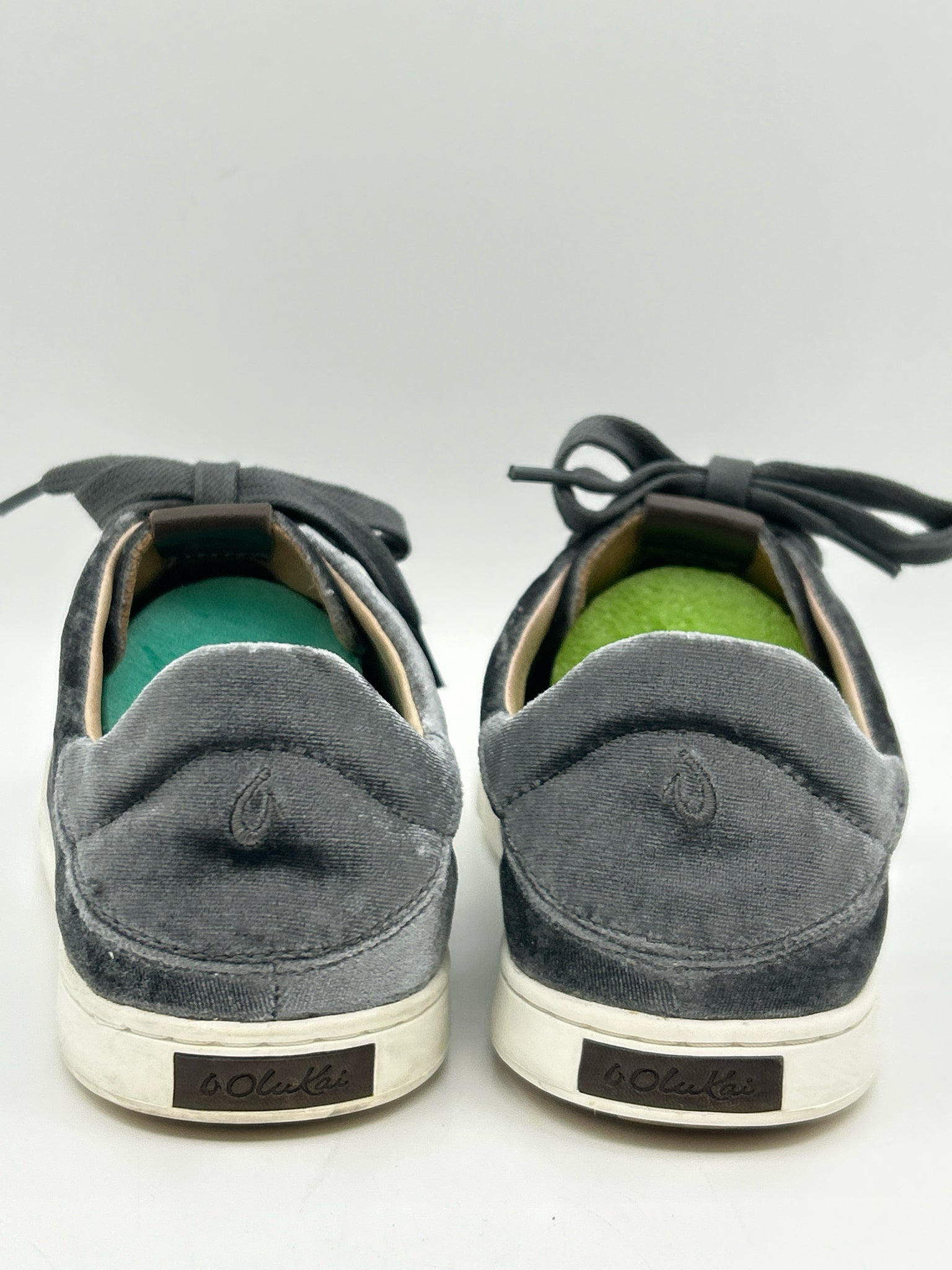 OLU KAI Size 9W Grey Women Sneakers