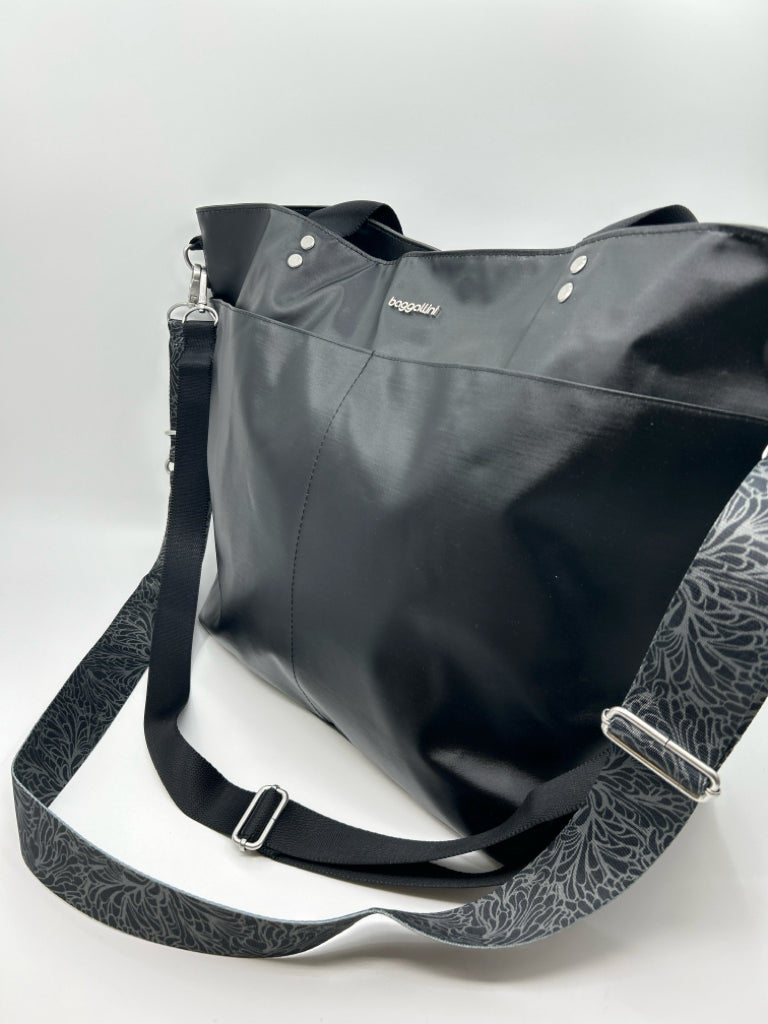 BAGGALLINI NWT Black Women's Tote