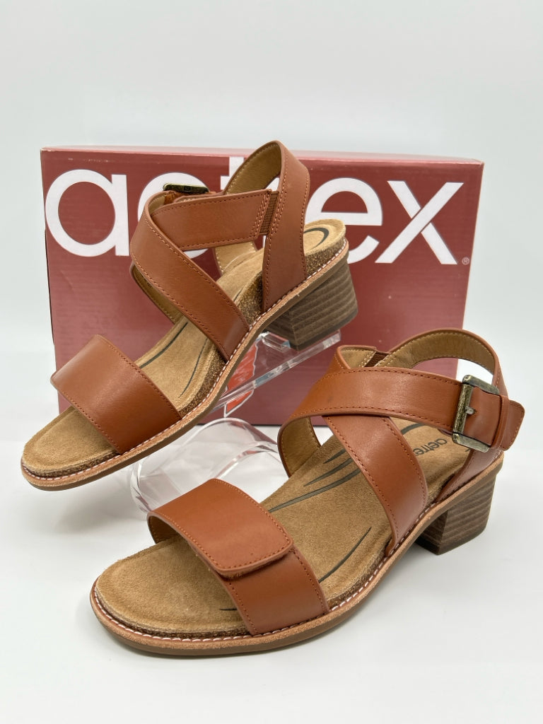 AETREX Size 6/6.5 COGNAC Women's Sandal