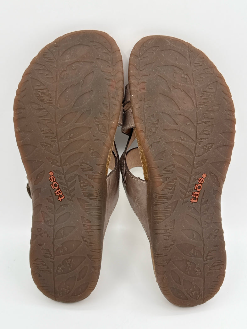 TAOS Size 9 Brown Women Sandal