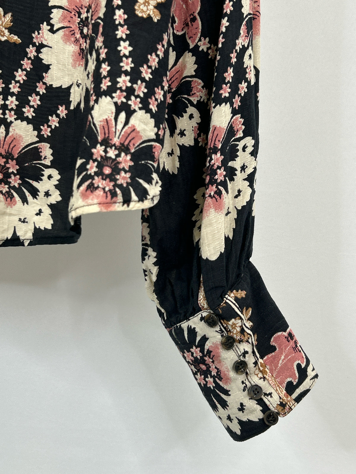 FREE PEOPLE Size M BLACK AND PINK Women Blouse
