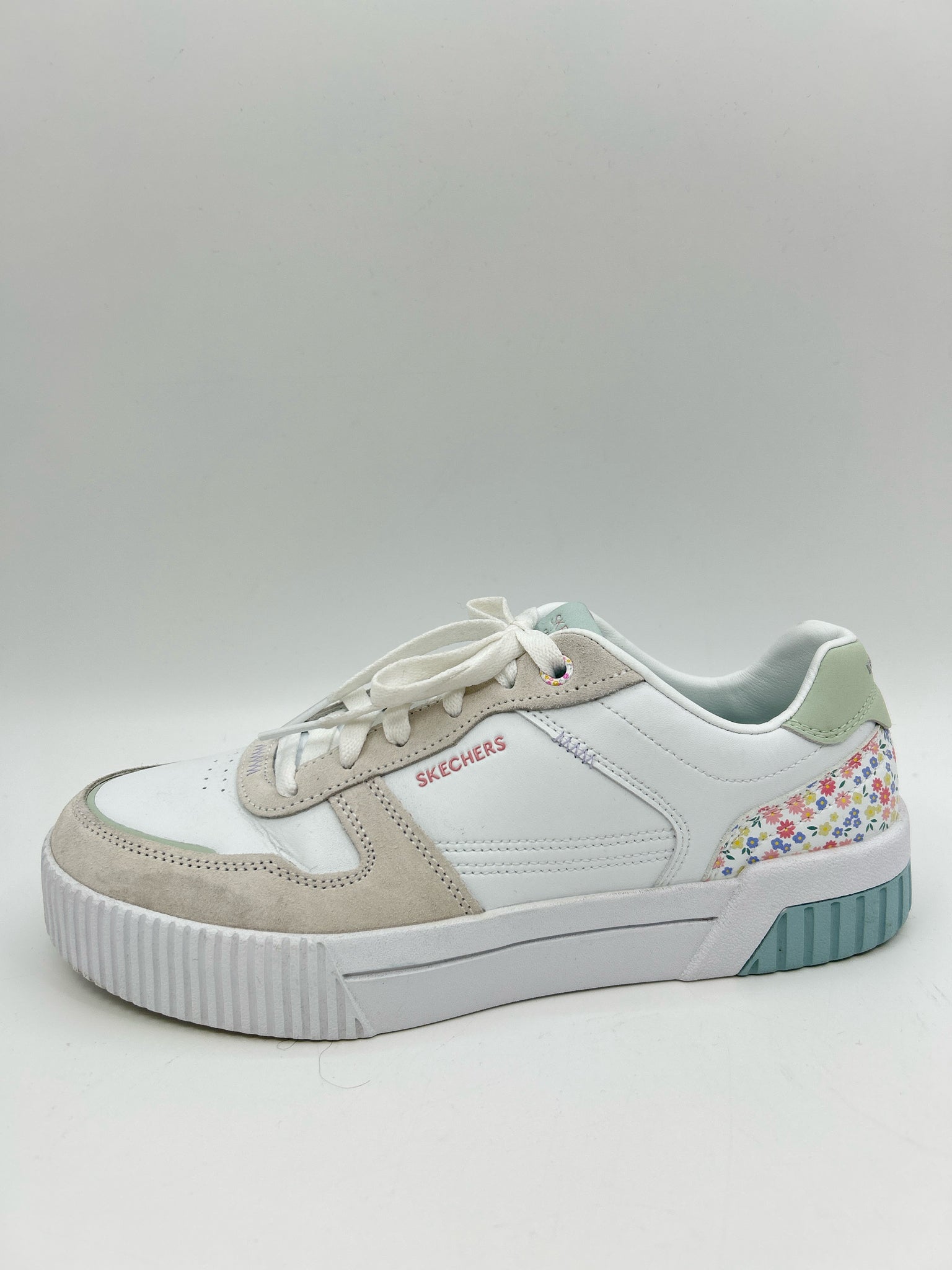 skechers Size 9.5 White Floral Women Sneakers