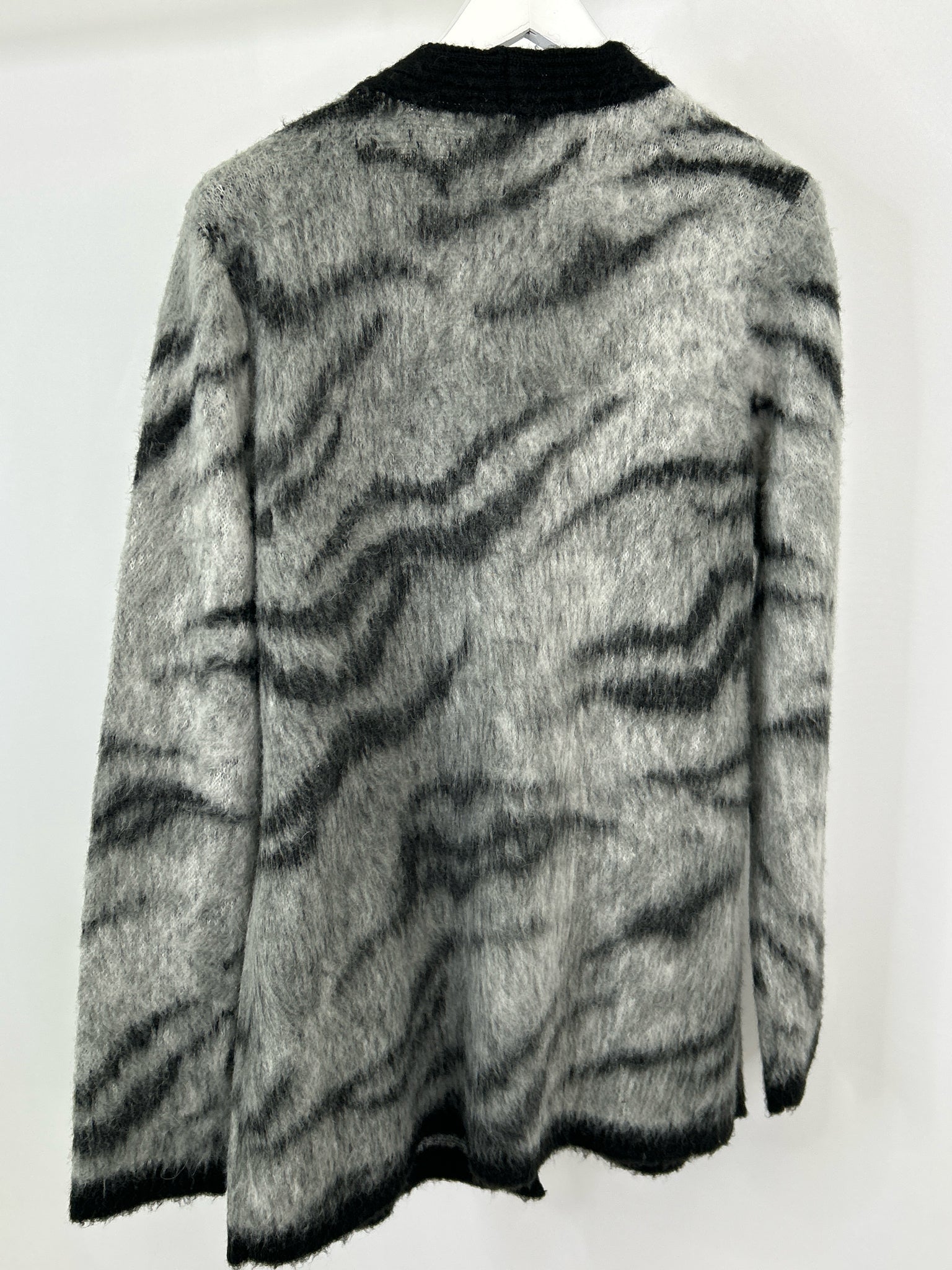 White House Black Market NWT Size XL GRAY AND BLACK Women Cardigan