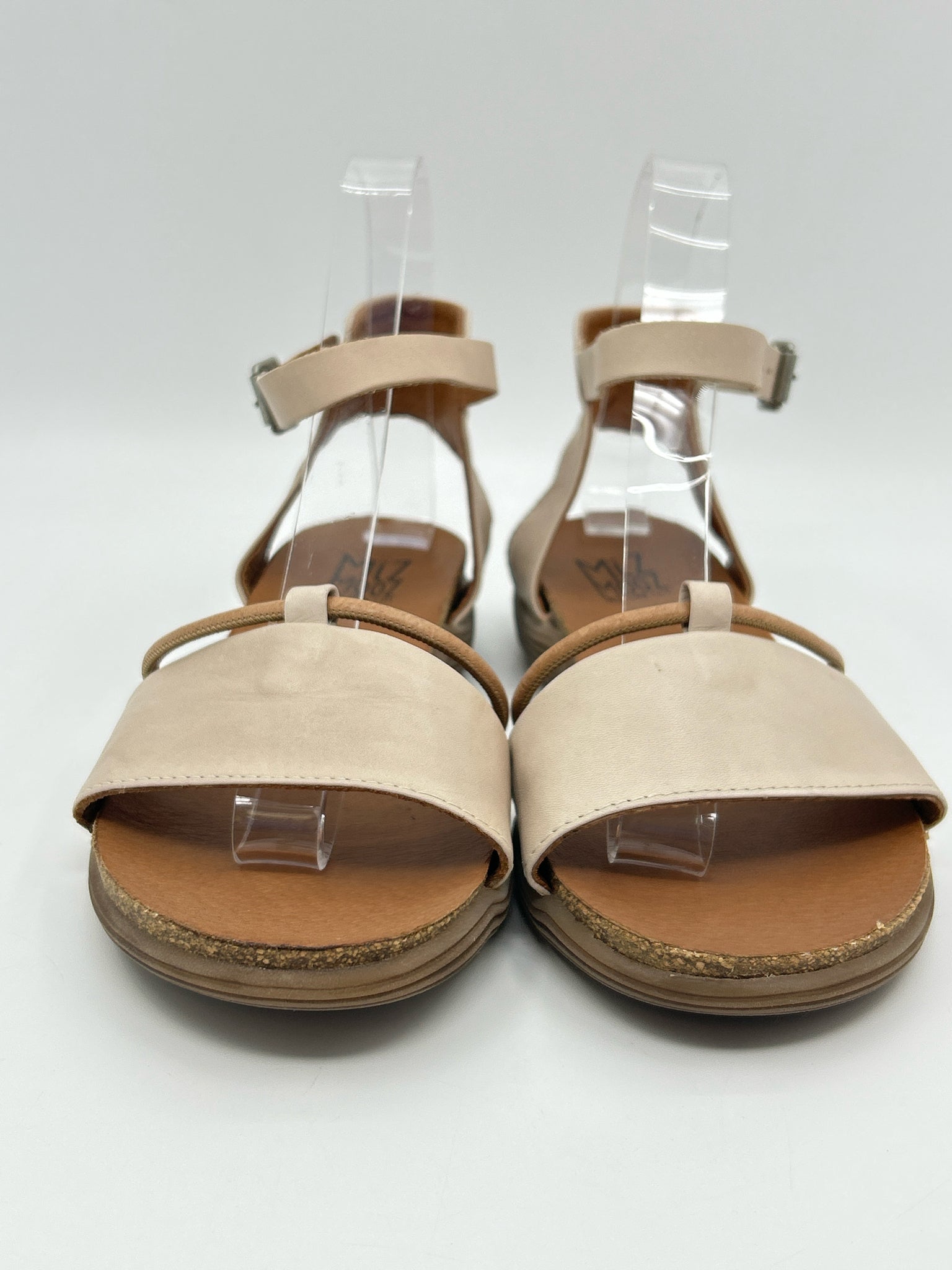 MIZ MOOZ Size 8W Beige Women Sandal