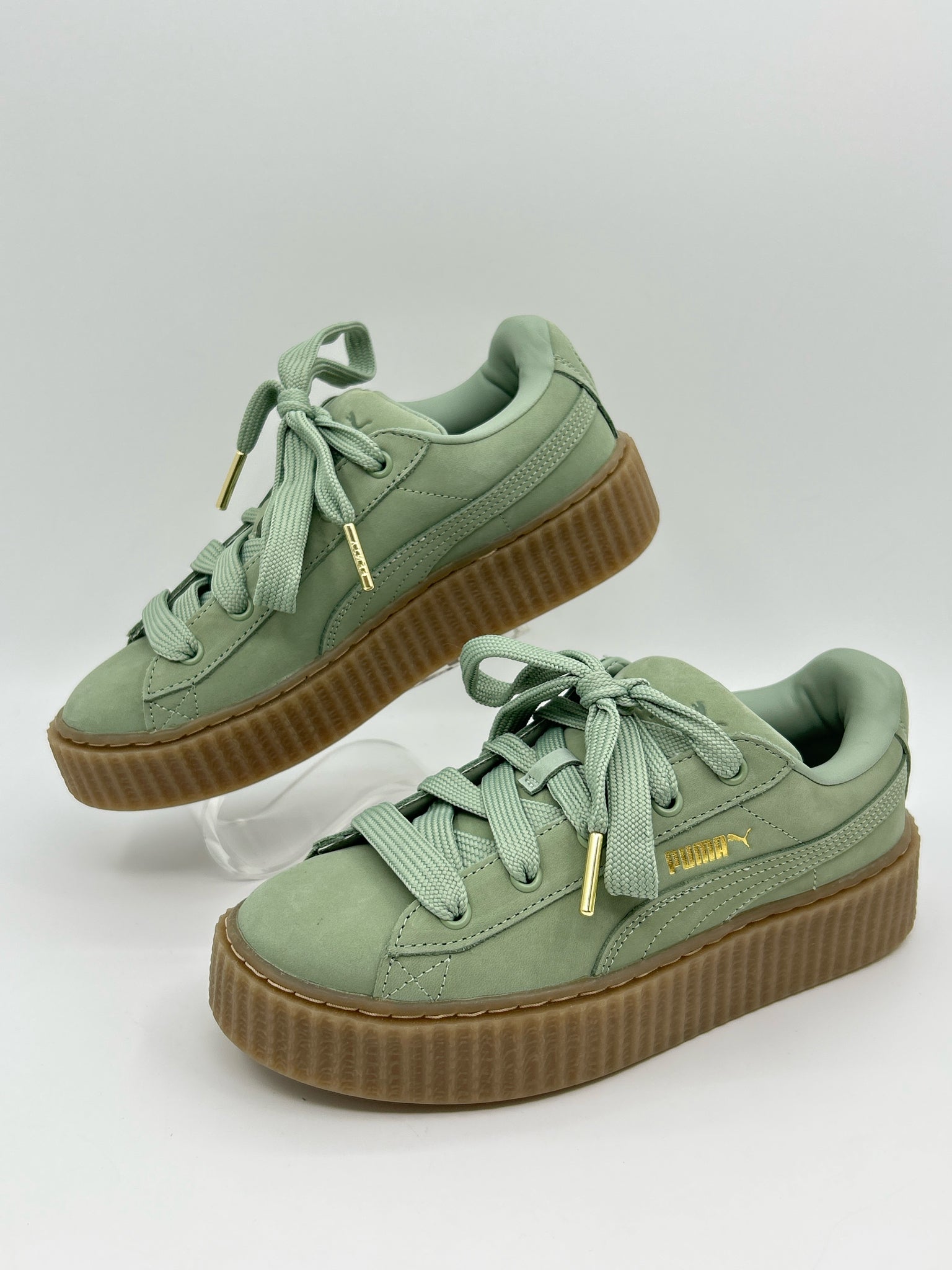 PUMA Size 7 Green Women Sneakers