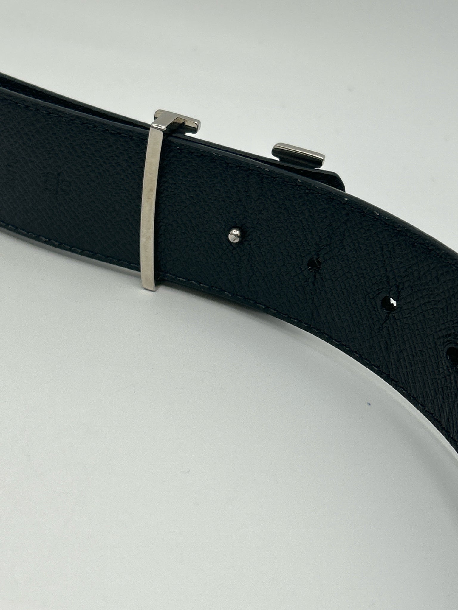 LOUIS VUITTON Men's Unisex Size 100/40 Black Reversible Belt