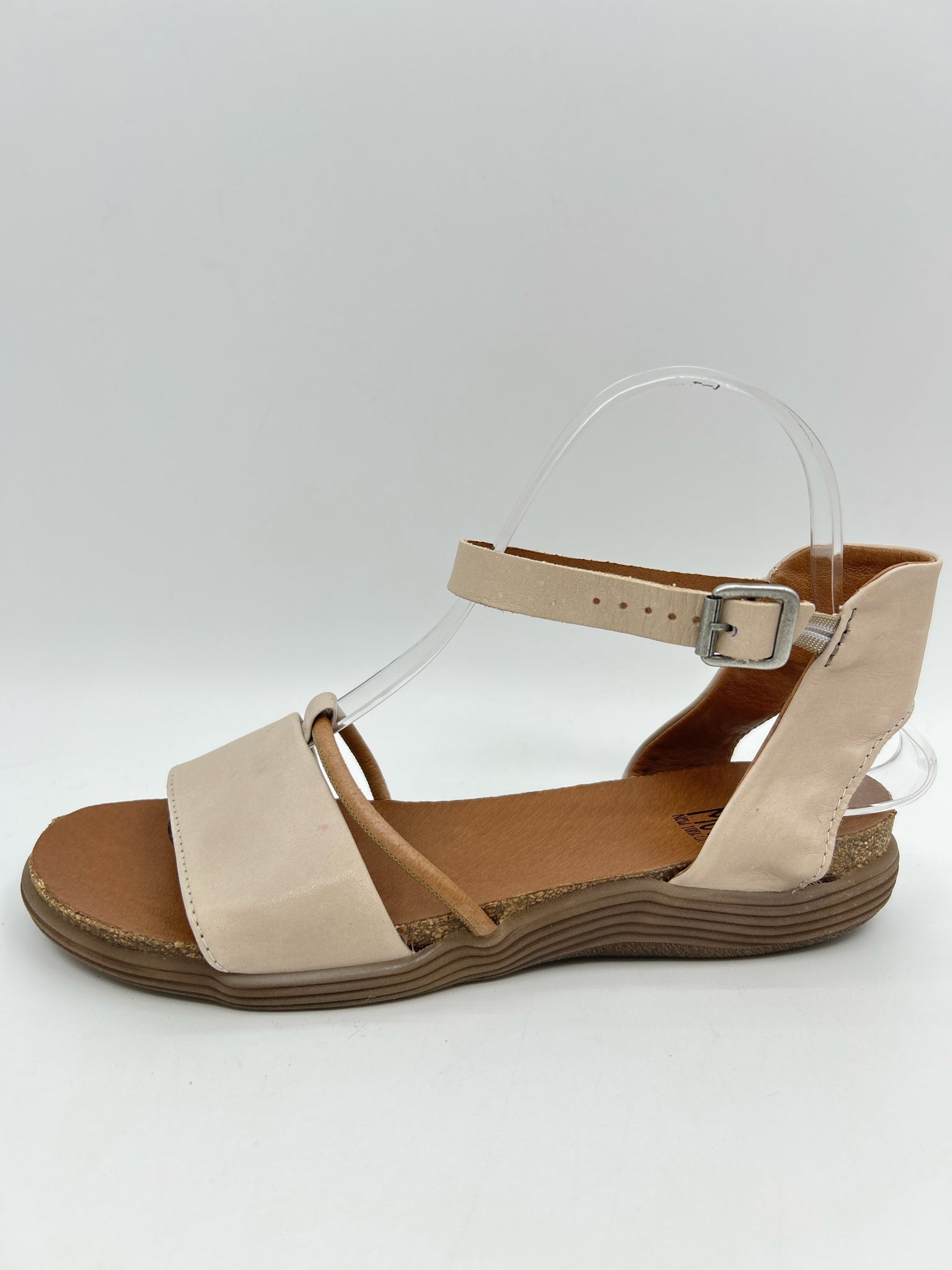 MIZ MOOZ Size 8W Beige Women Sandal