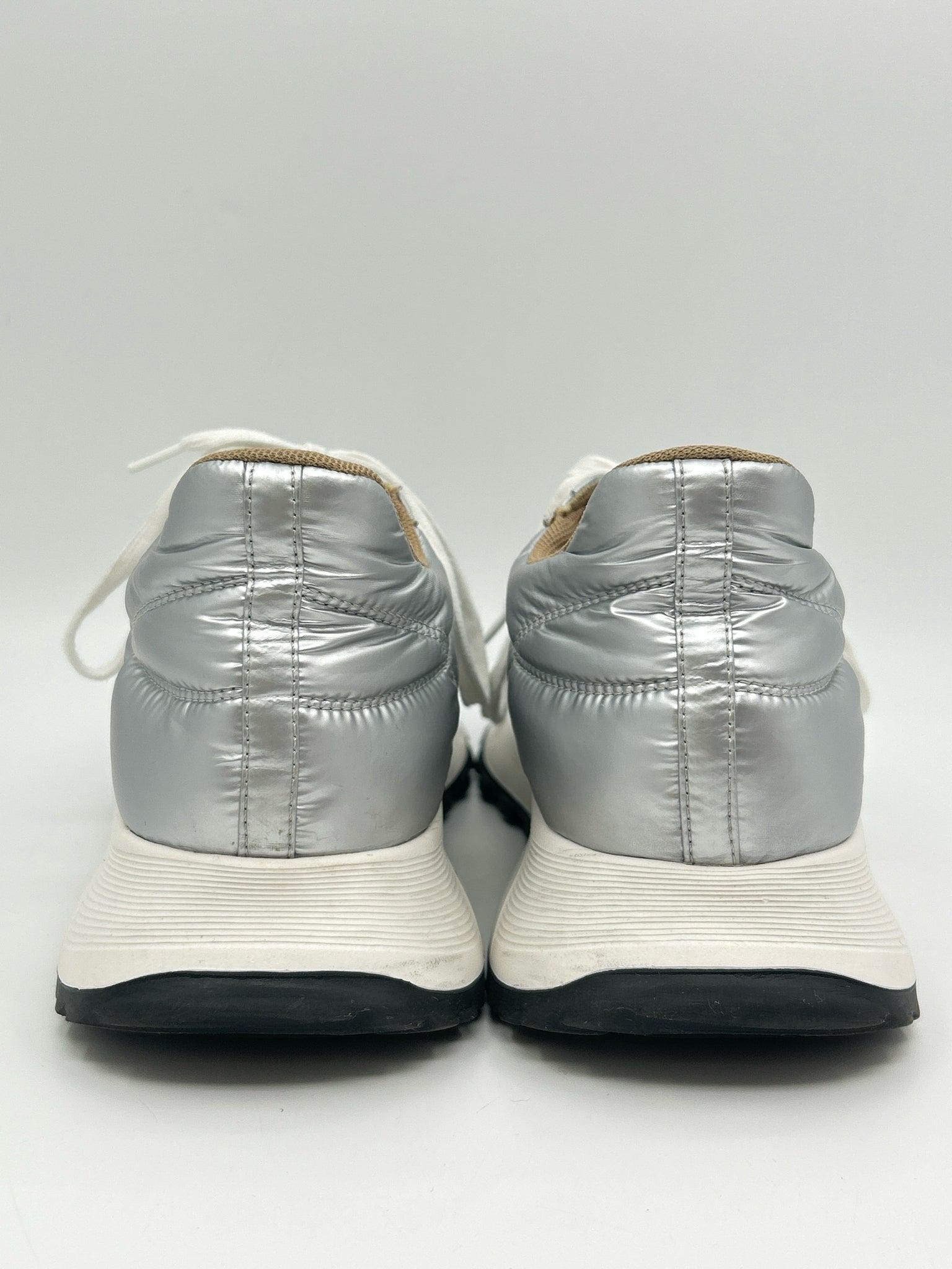 BLONDO Size 9.5M METALLIC Women Sneakers
