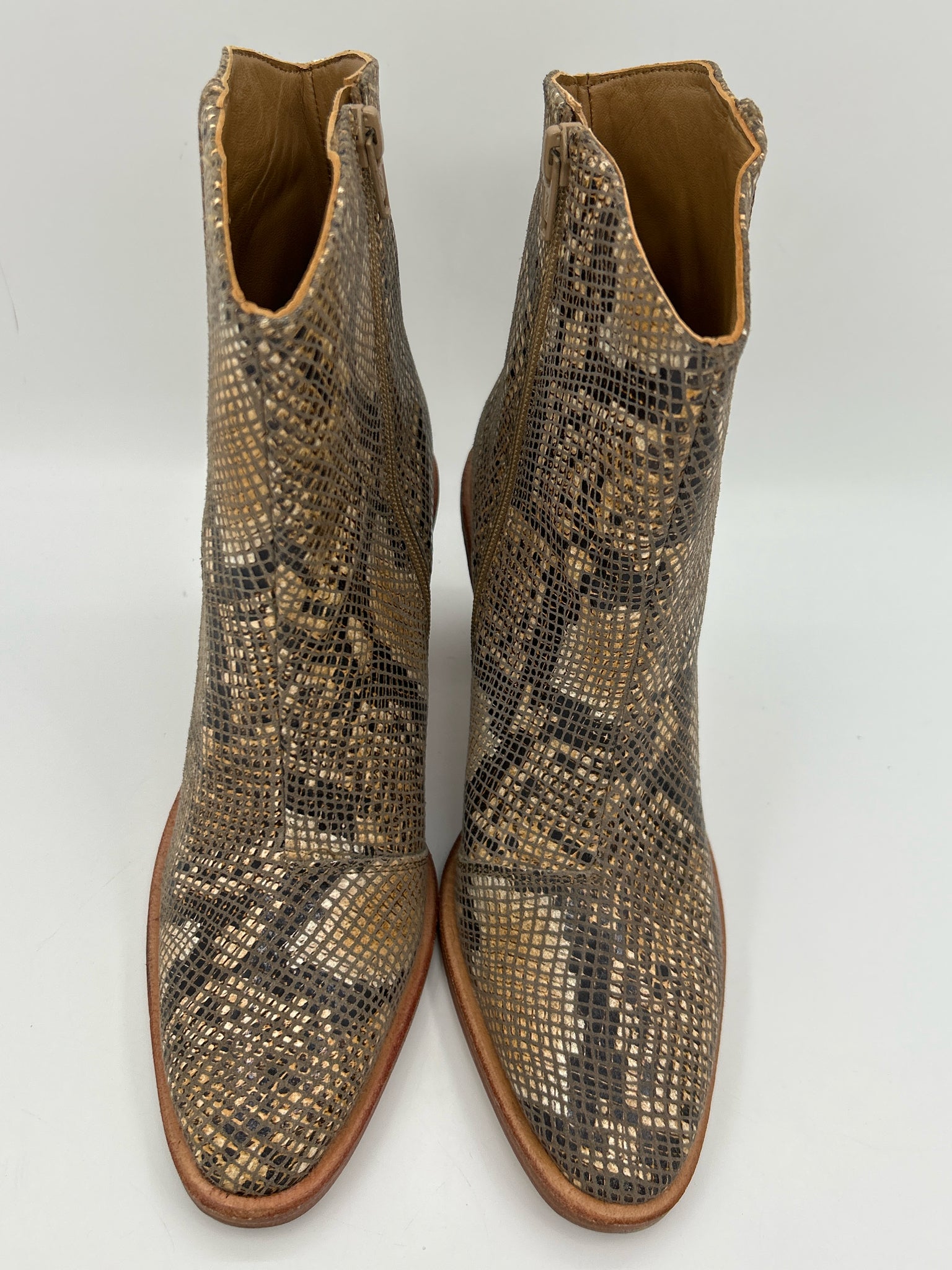 FREE PEOPLE NIB Size 39 Brown Print Women Booties