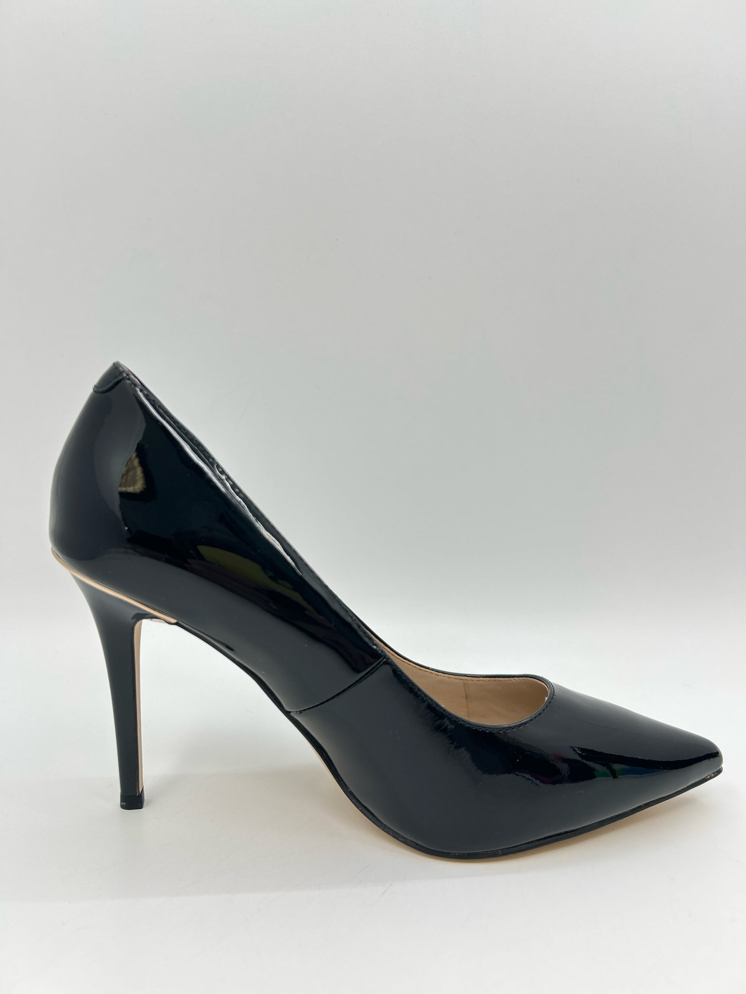 White House Black Market Size 6.5M Black Women Pumps