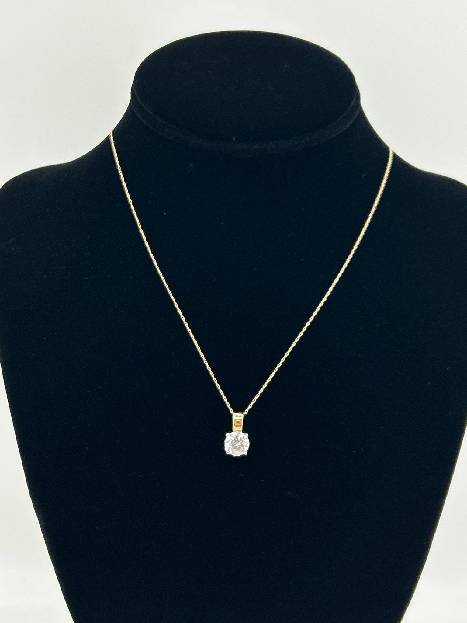 ABSOLUTE NIB Gold Necklace
