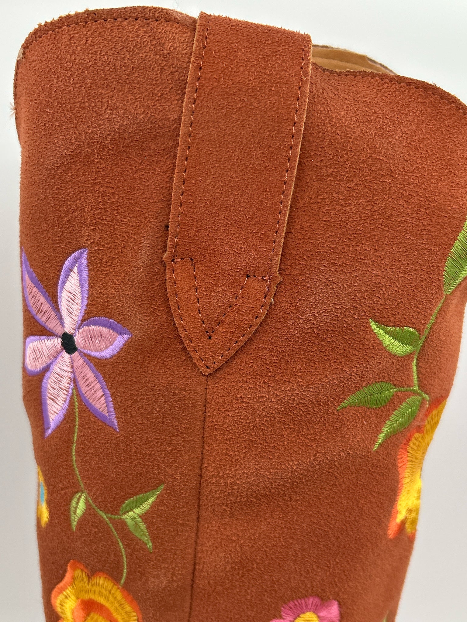 DINGO Size 8.5M RUST Women Boots