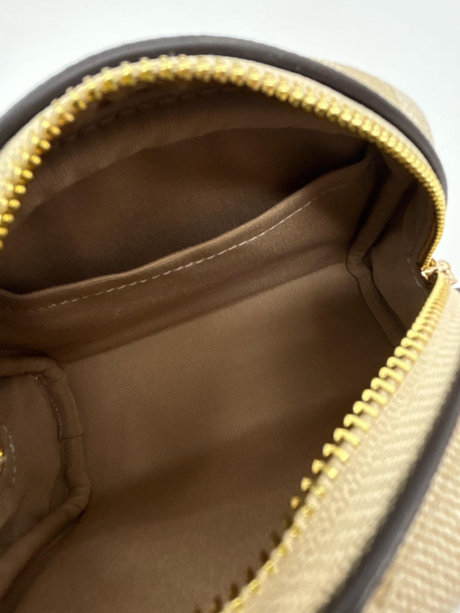 COACH BEIGE MONOGRAM Make-up bag