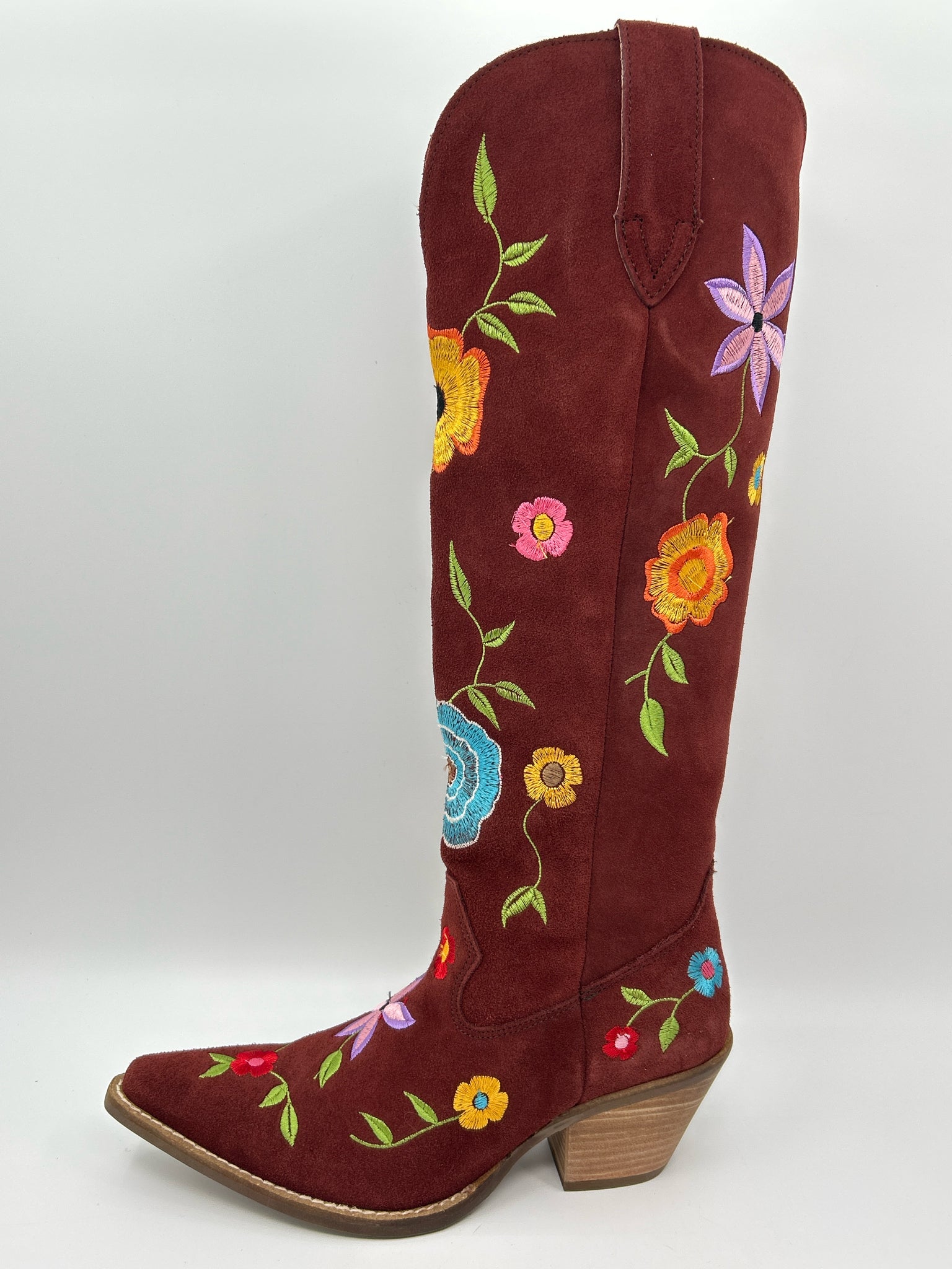 DINGO Size 7.5M Burgundy Women Boots