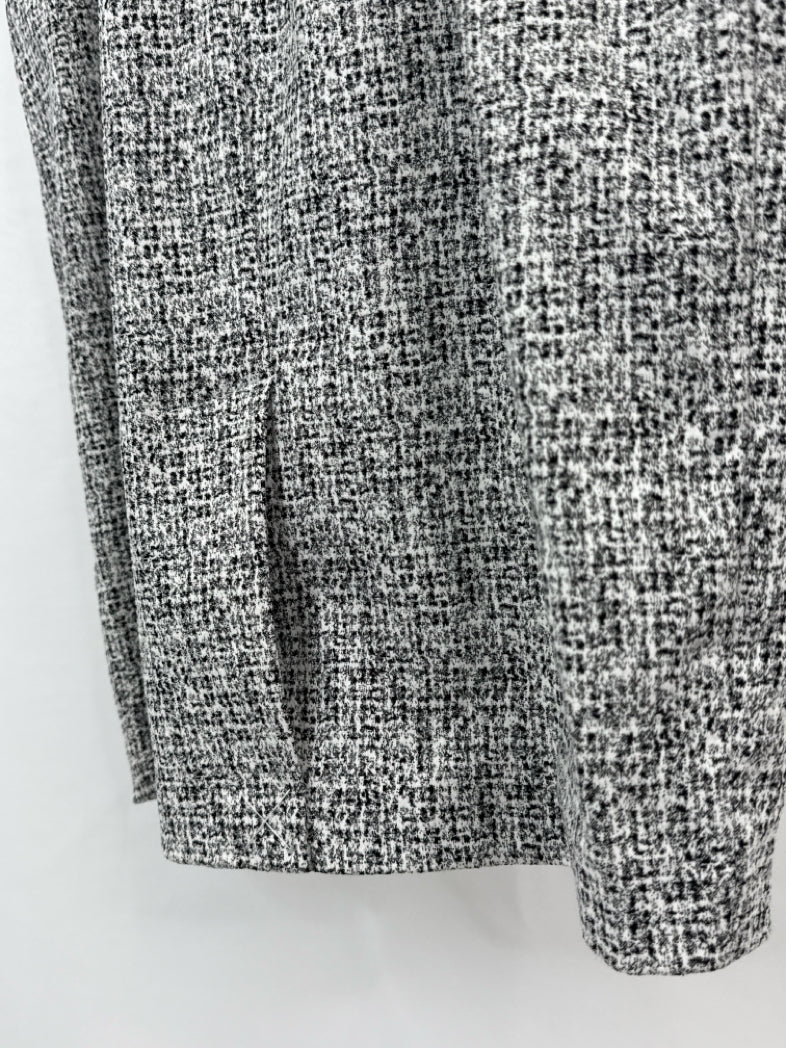 CALVIN KLEIN Size 8 White and black Women Dress