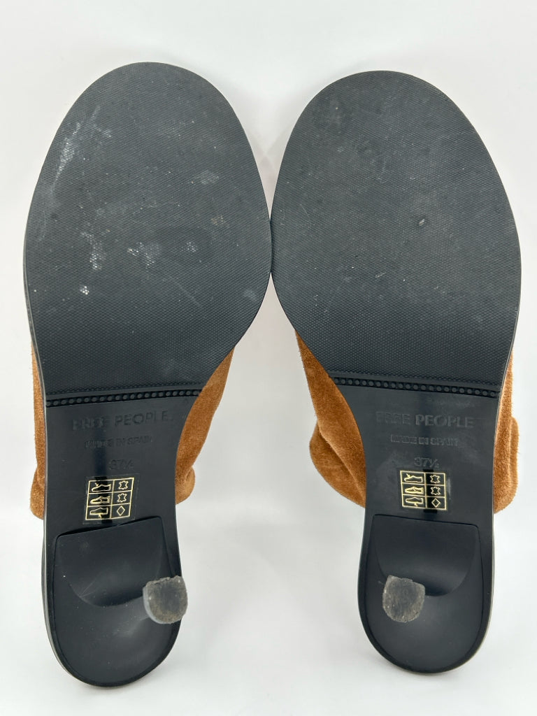 FREE PEOPLE Size 7.5 Brown Women's Shoes