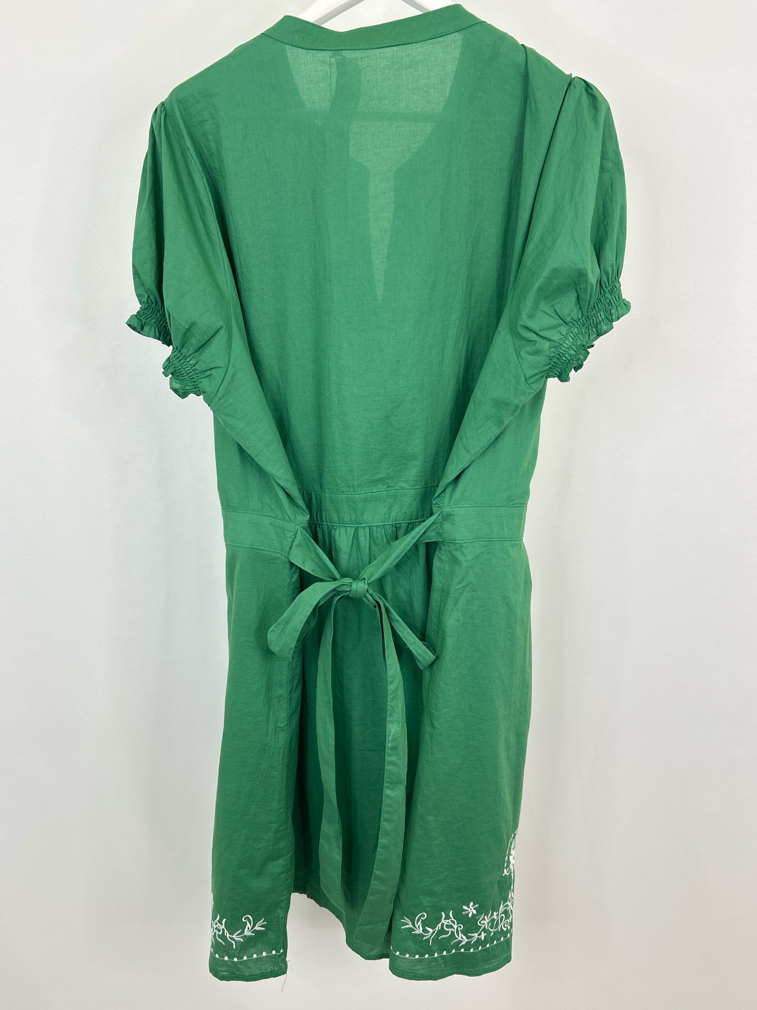 SUNNY GIRL Size 4X GREEN AND WHITE Women Dress