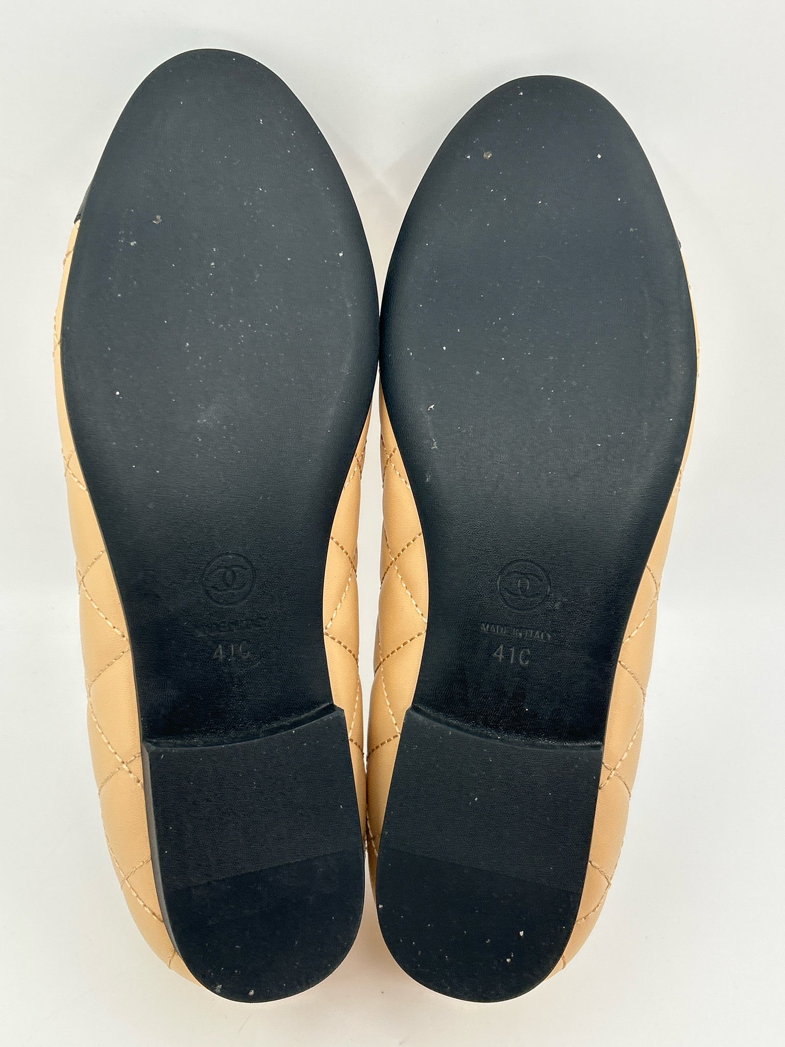 CHANEL Size 41 Beige & Black Women Flats