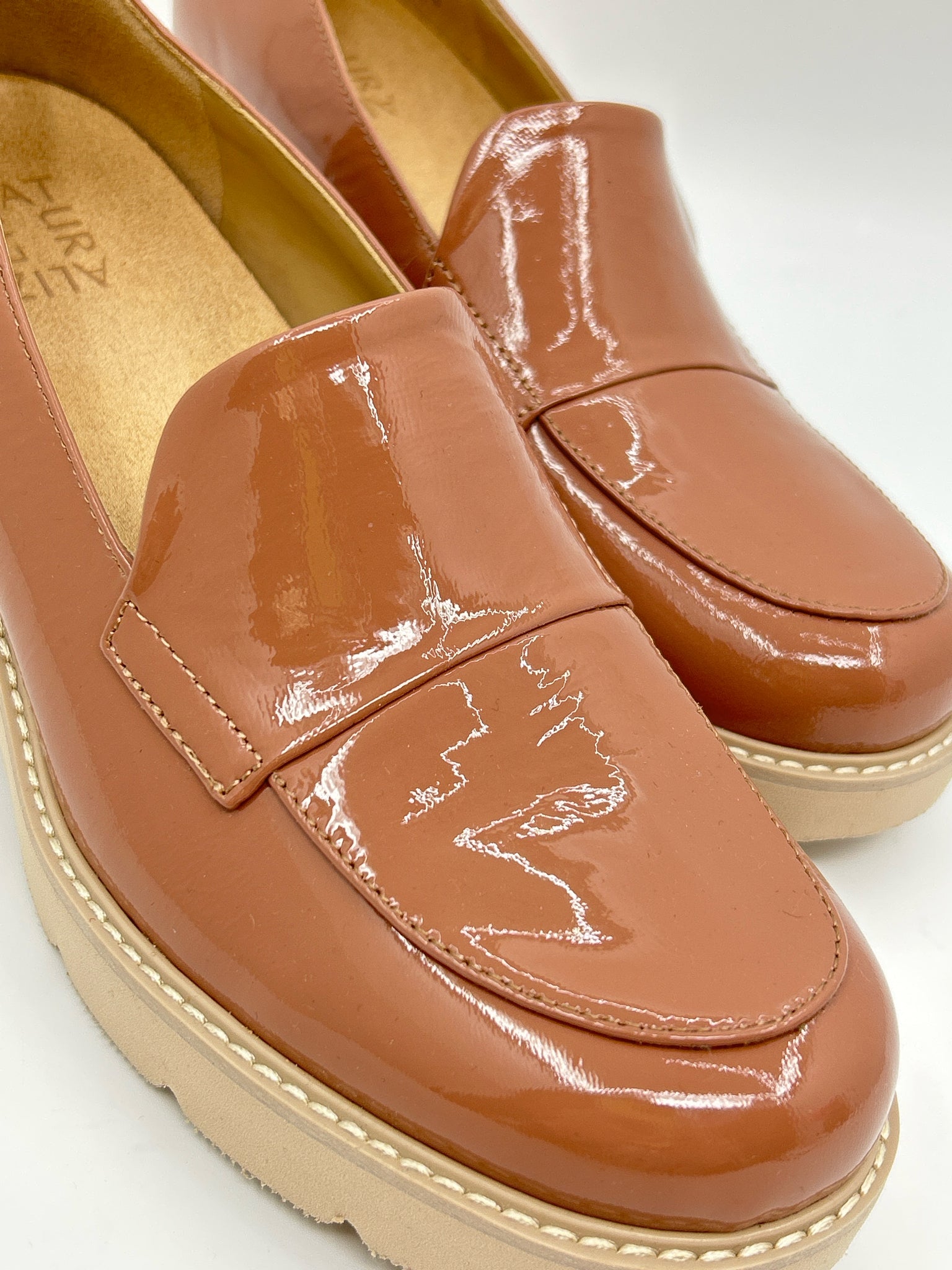 NATURALIZER Size 9W Brown Women Loafer
