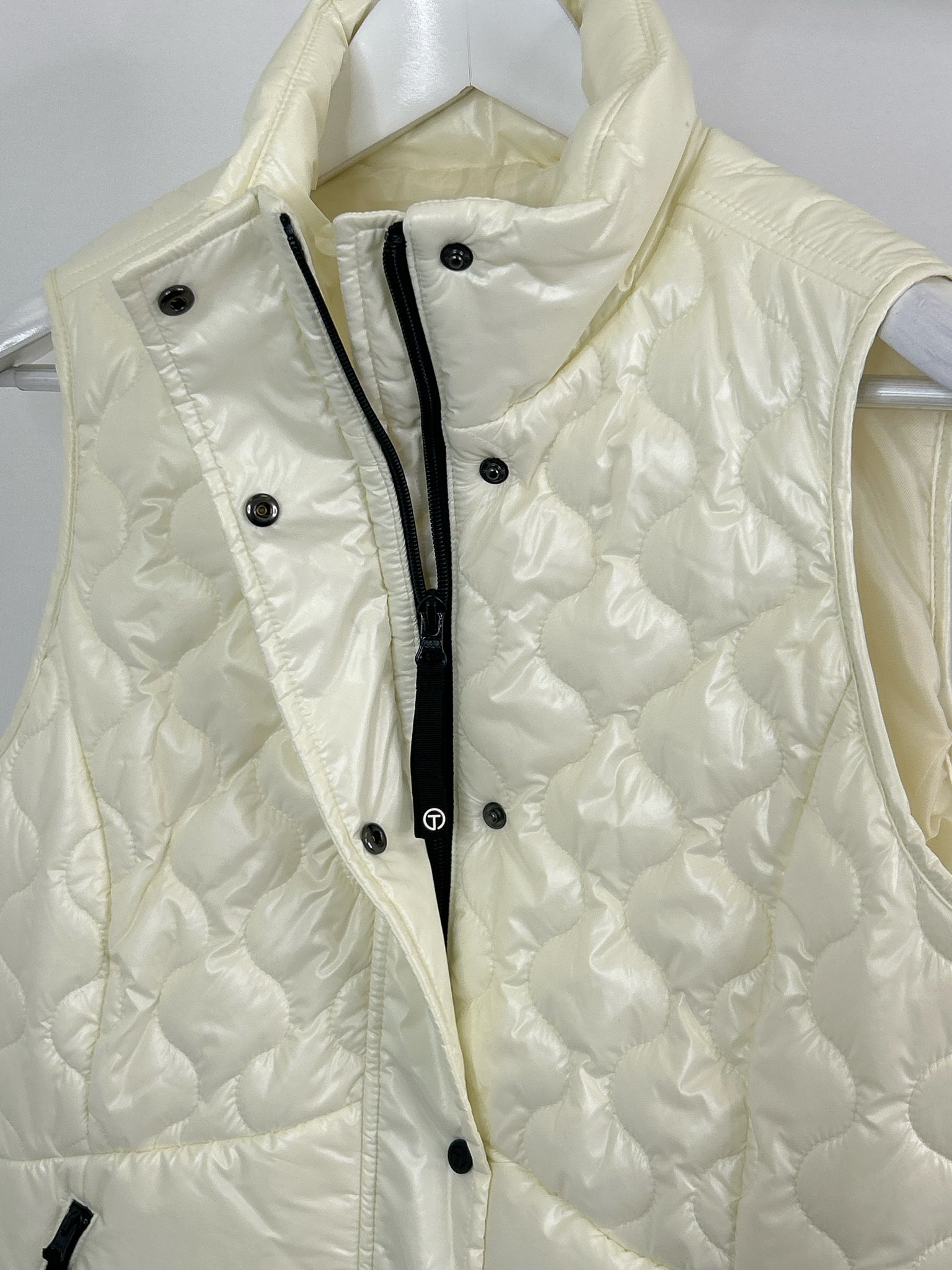 T BY TALBOTS Size S White and black Women Vest