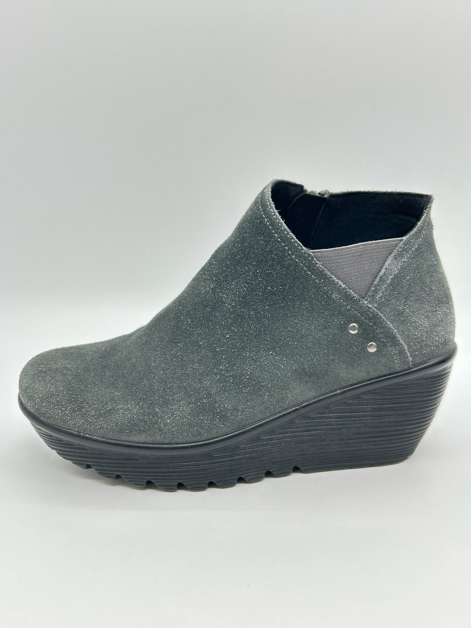 skechers Size 7.5 Charcoal Women Booties