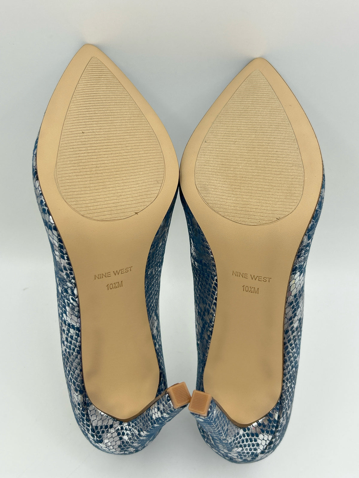 NINE WEST Size 10.5 Blue Print Women Pumps