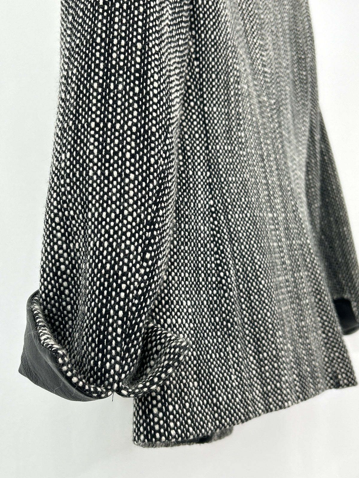 PETER NYGARD Size 6 Black and White Women Blazer