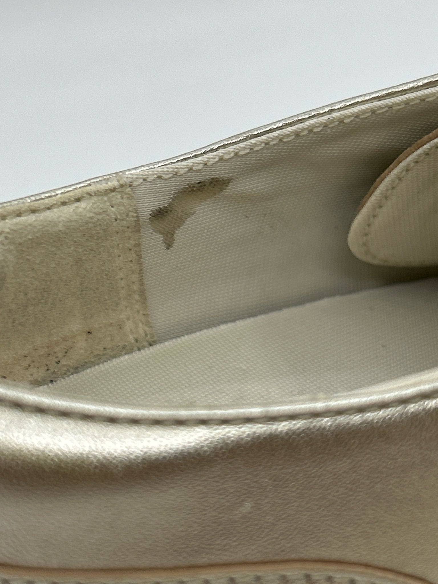 COLE HAAN Size 9B Gold Women Loafer