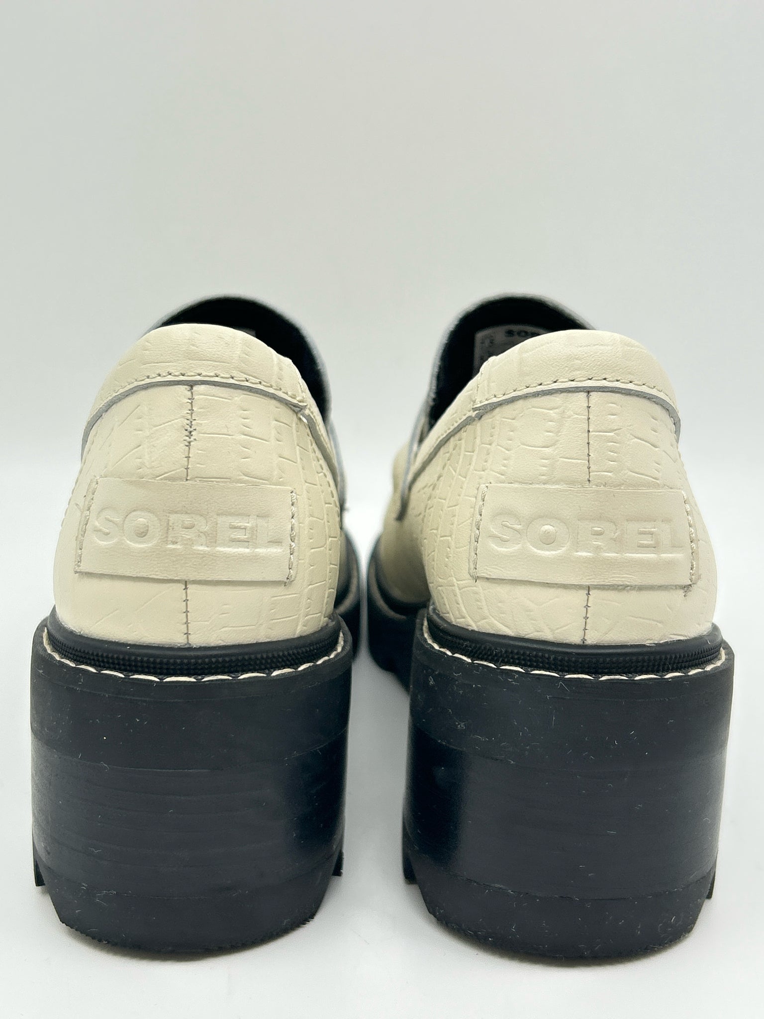 SOREL Size 7.5 Chalk Women Loafer