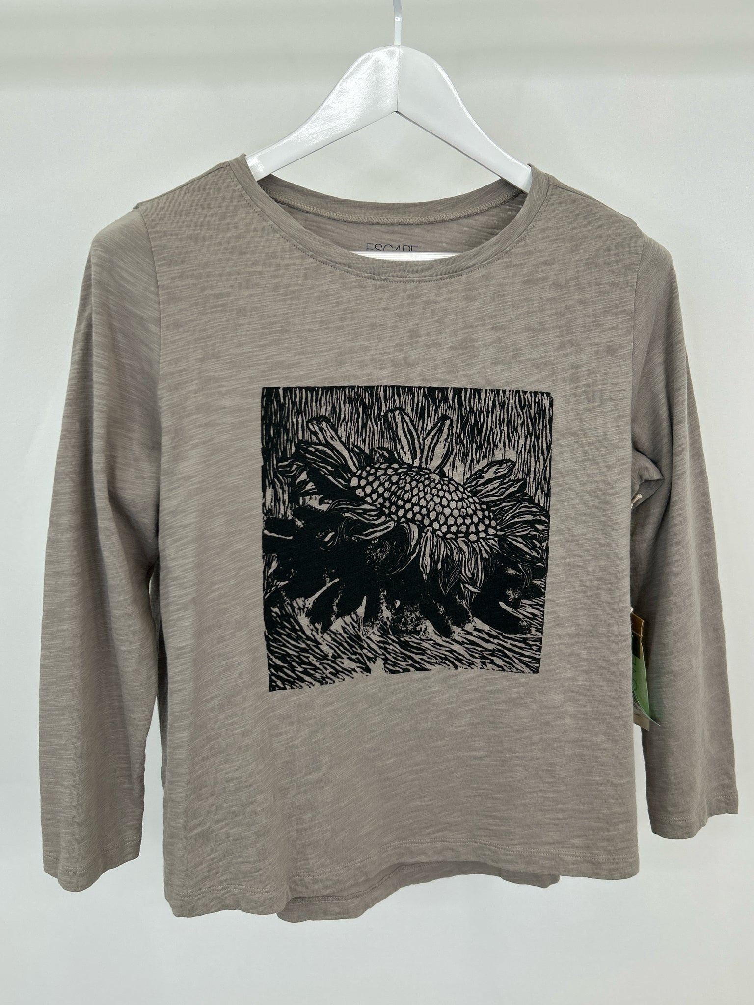 Escape by Habitat Clothes Size S Gray Women Top NWT