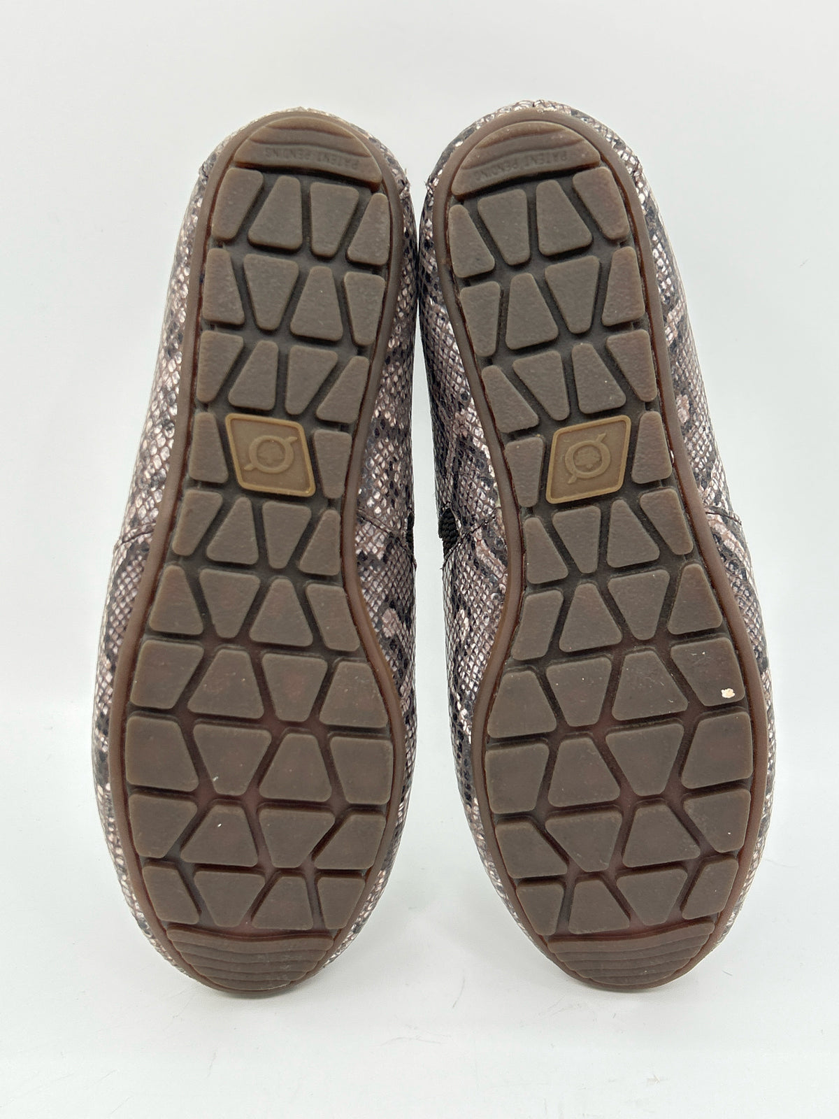 BORN Size 8M Animal Print Women Flats