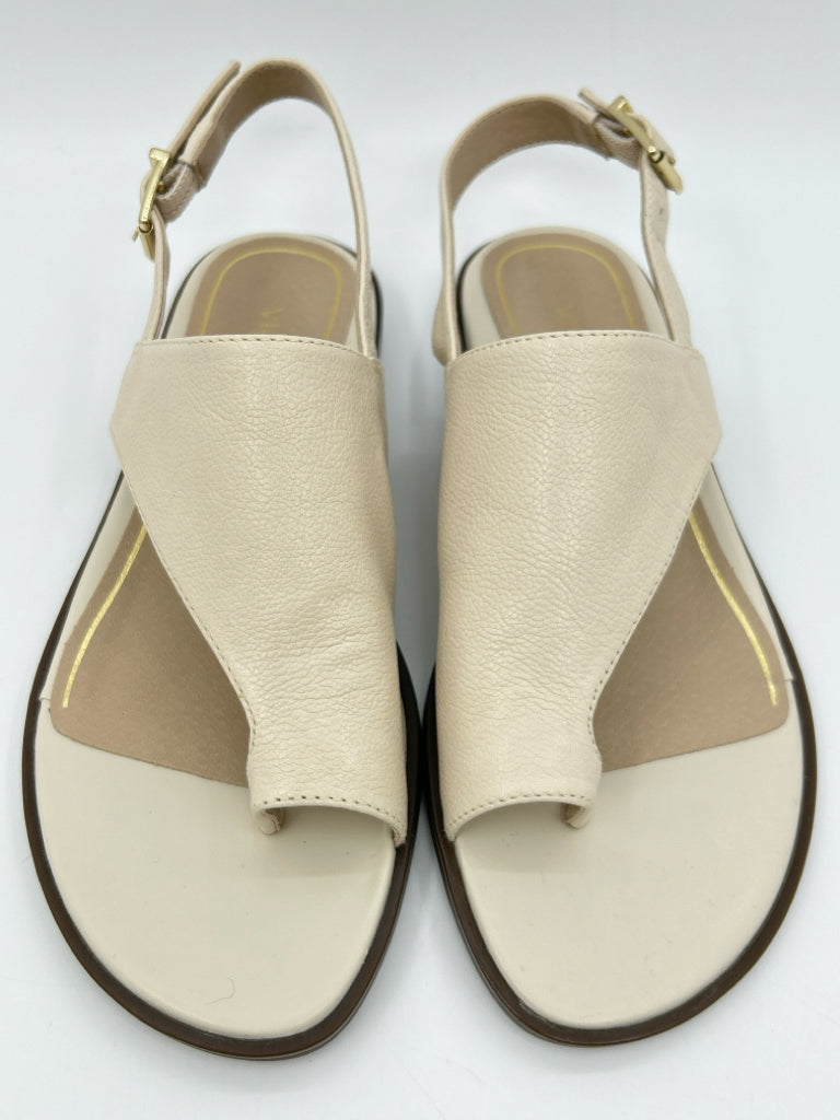 VIONIC Size 6M Cream and White Women's Sandal