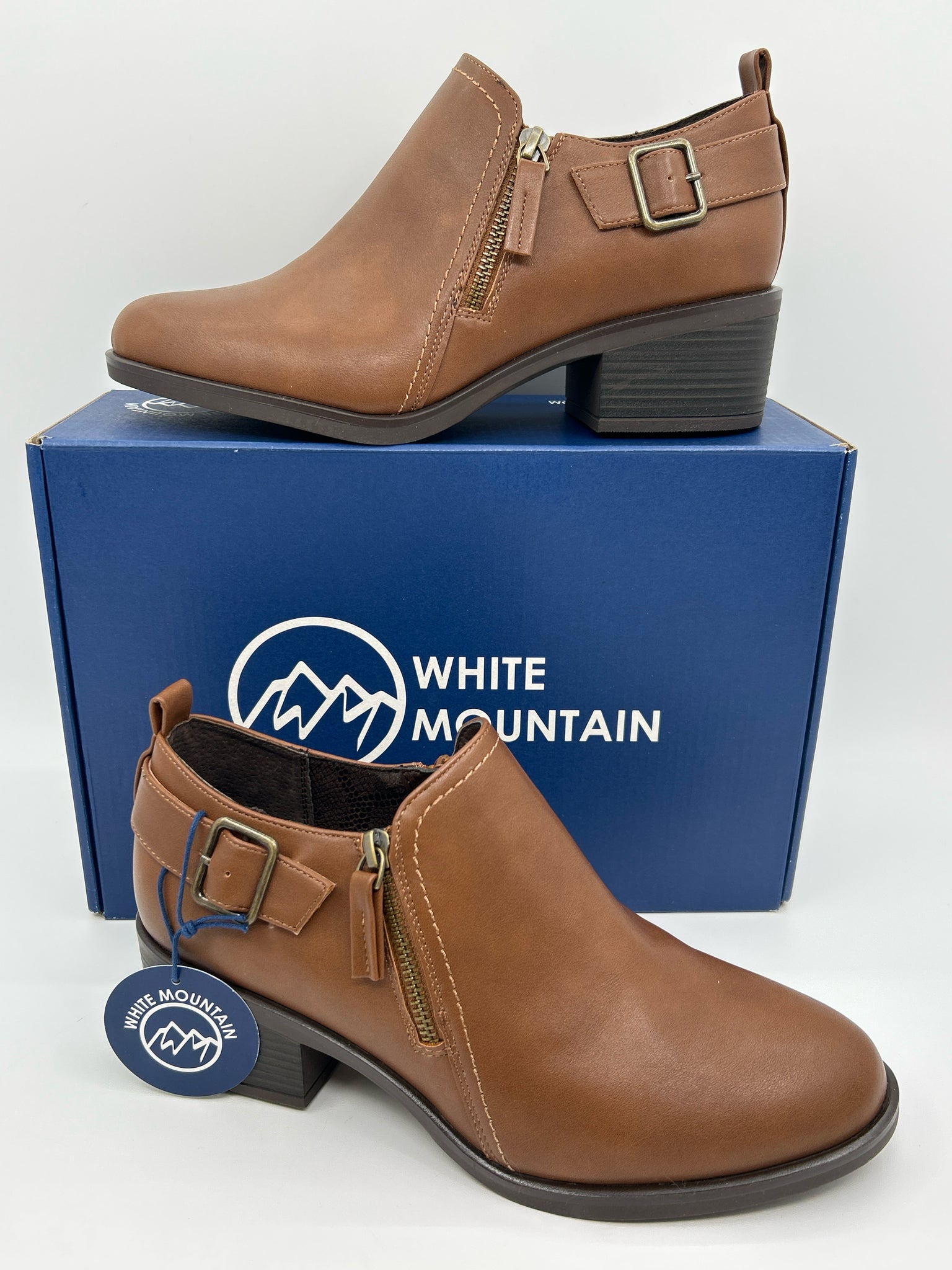 WHITE MOUNTAIN Size 9W CHESTNUT Women's Booties