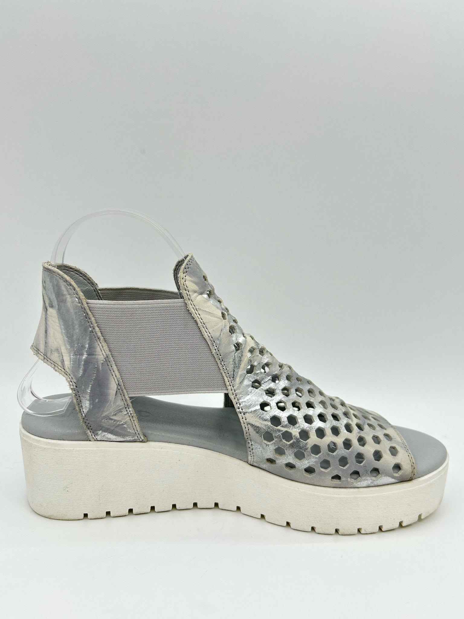 Silent D Size 38 Silver Metallic & Grey Women Sandal
