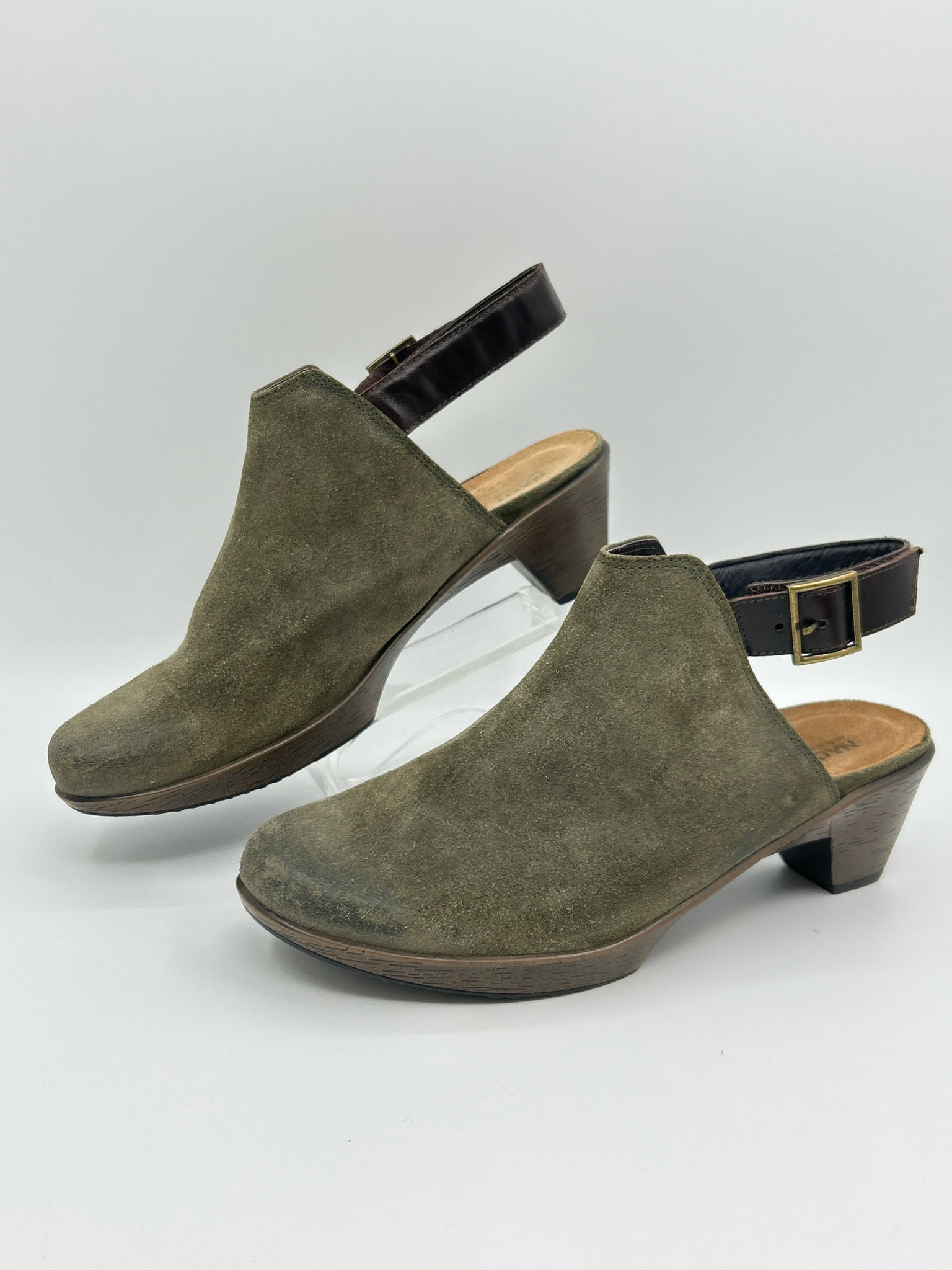 NAOT Size 10 OLIVE Women Clogs