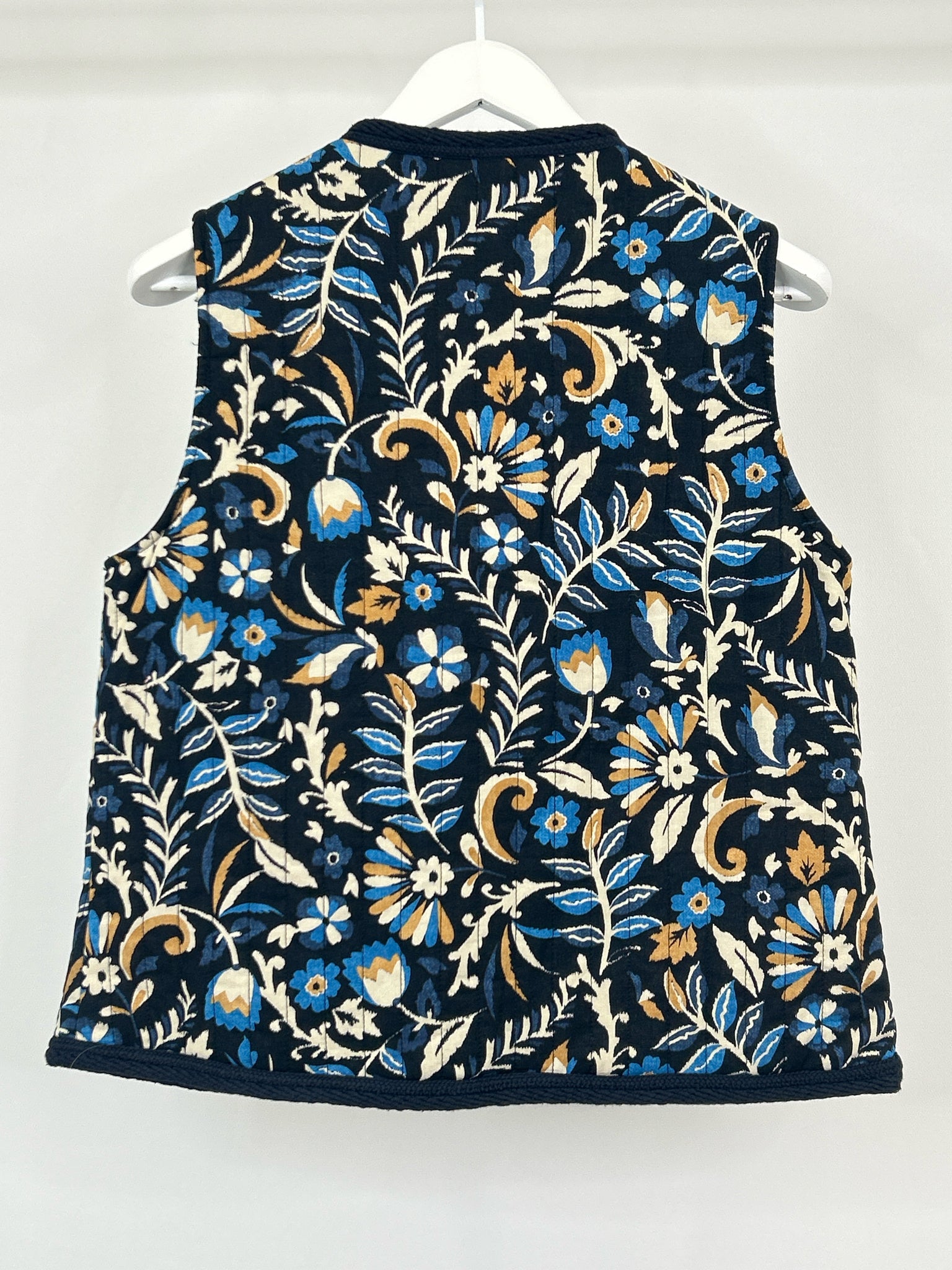 BAGATELLE COLLECTION Size M Navy Print Women Vest