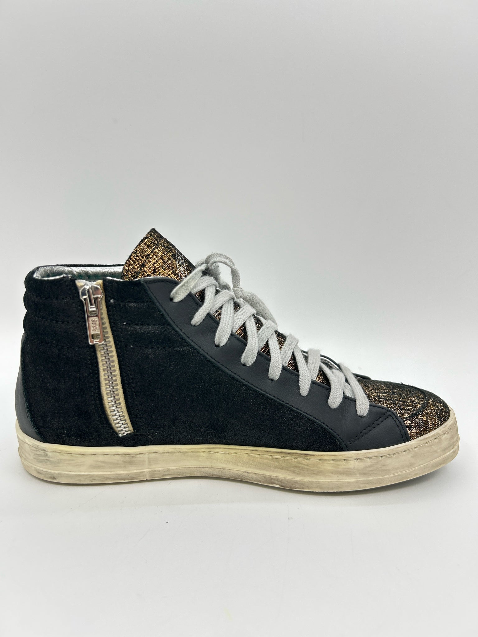 P448 Size 38 Black Women Sneakers