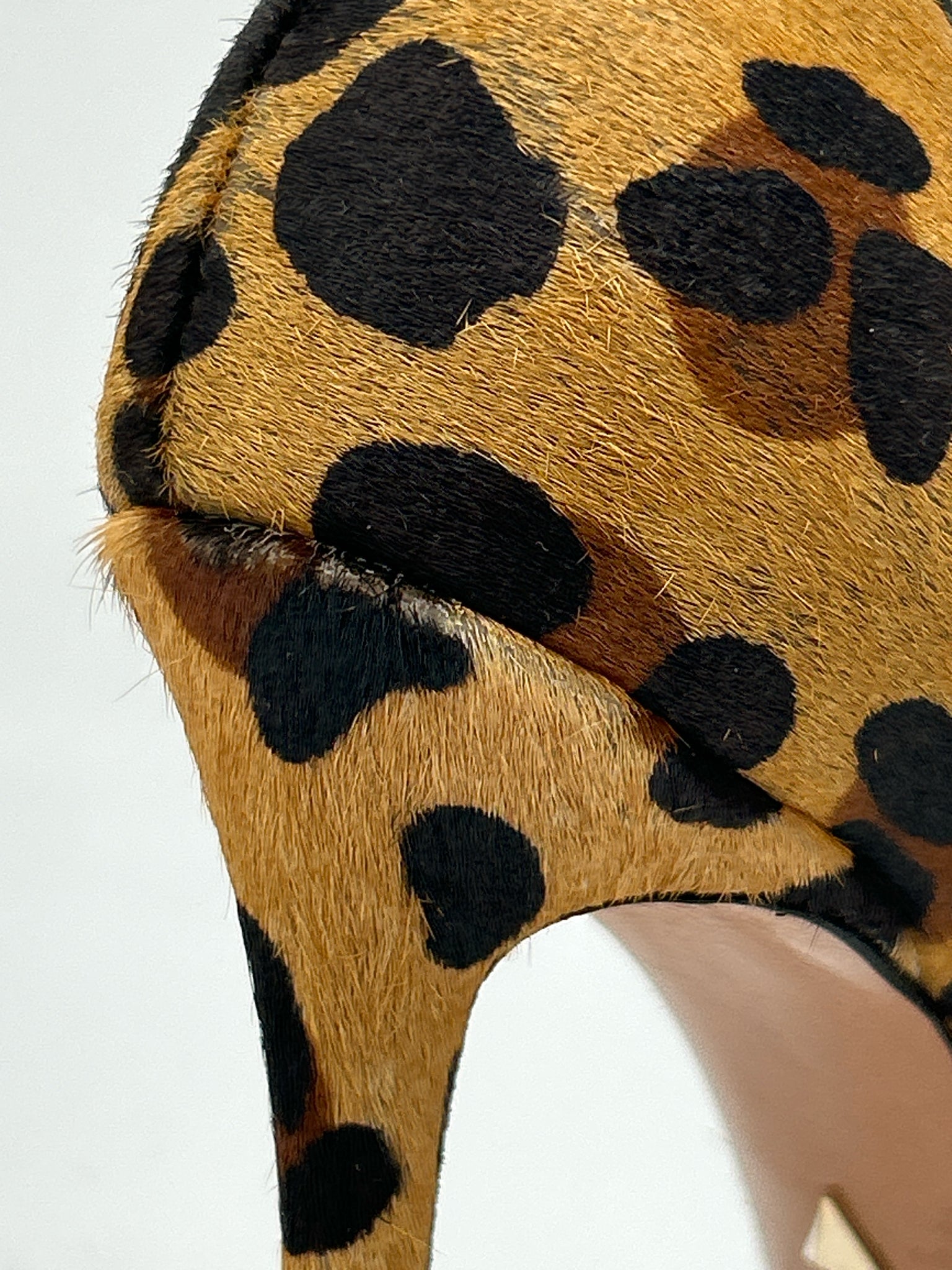 SCHUTZ Size 7.5B Animal Print Women Pumps