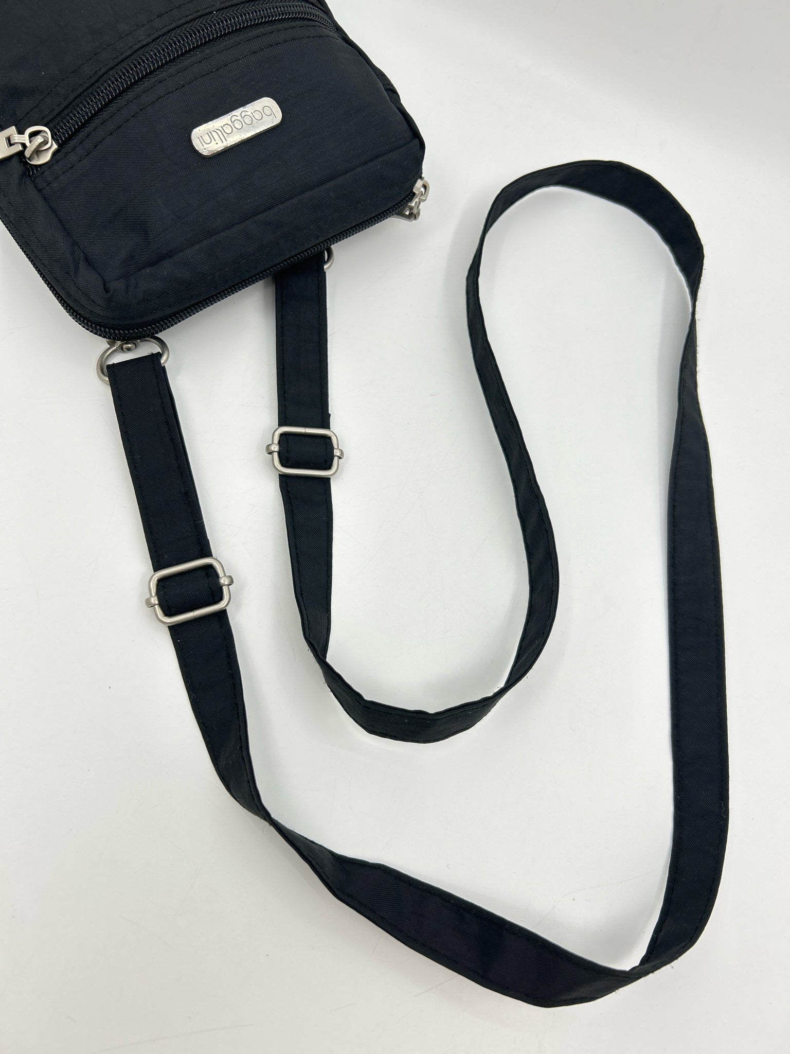 BAGGALLINI Black Women Purse