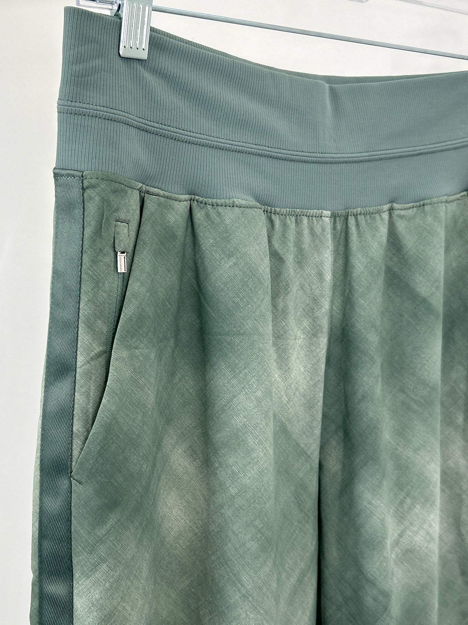 ATHLETA Size 8 Green Women Pants