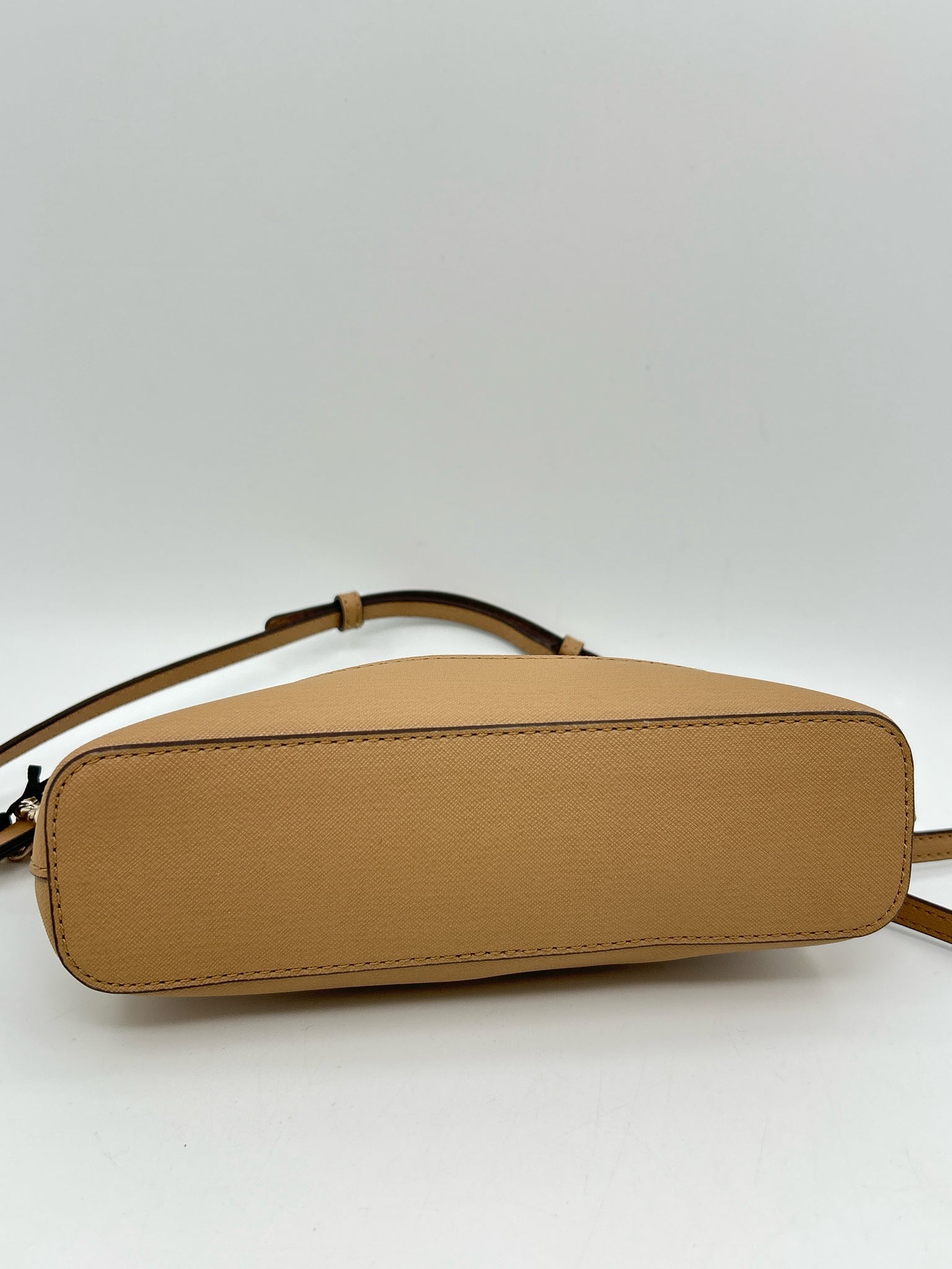 DKNY WHITE AND BEIGE Women Purse