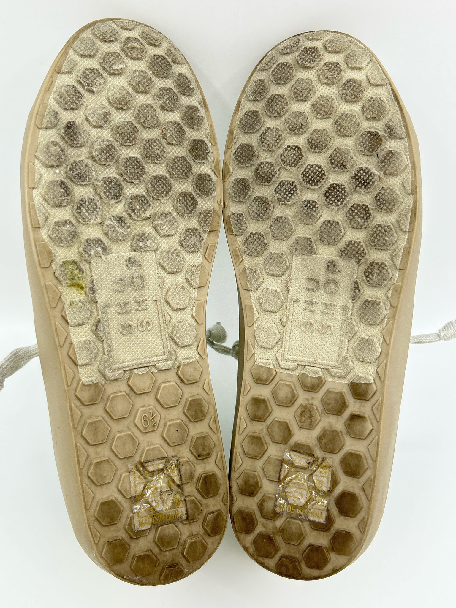 SHU SHOP Size 6.5 Silver Metallic Women Sneakers