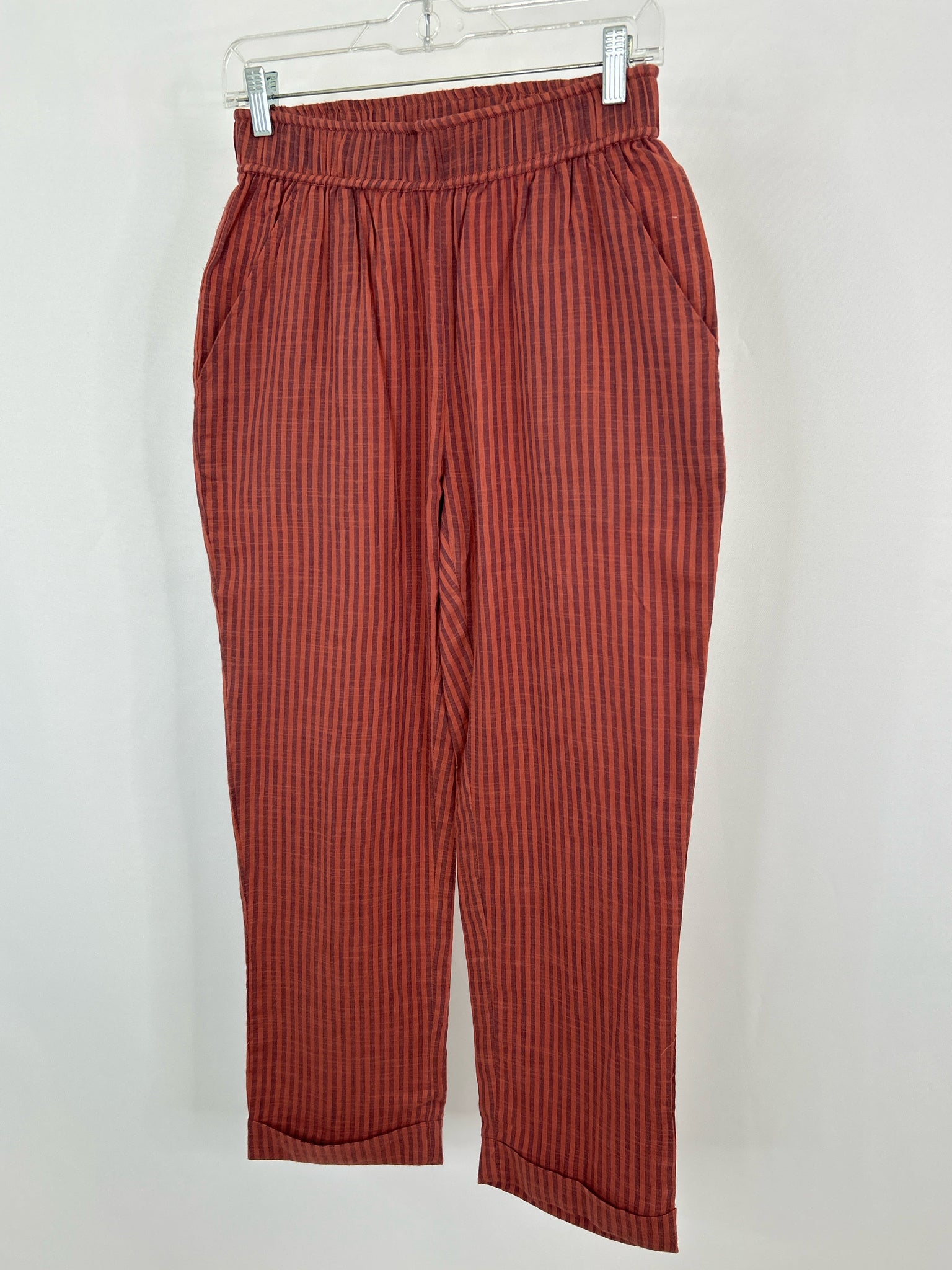 EVEREVE Sundry for Everyday Size S Red Striped Women Pants NWT