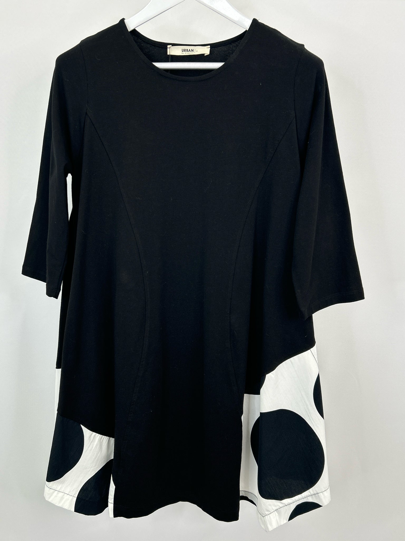 URBAN by Alembika Size 10/12 Black and White Women Tunic NWT