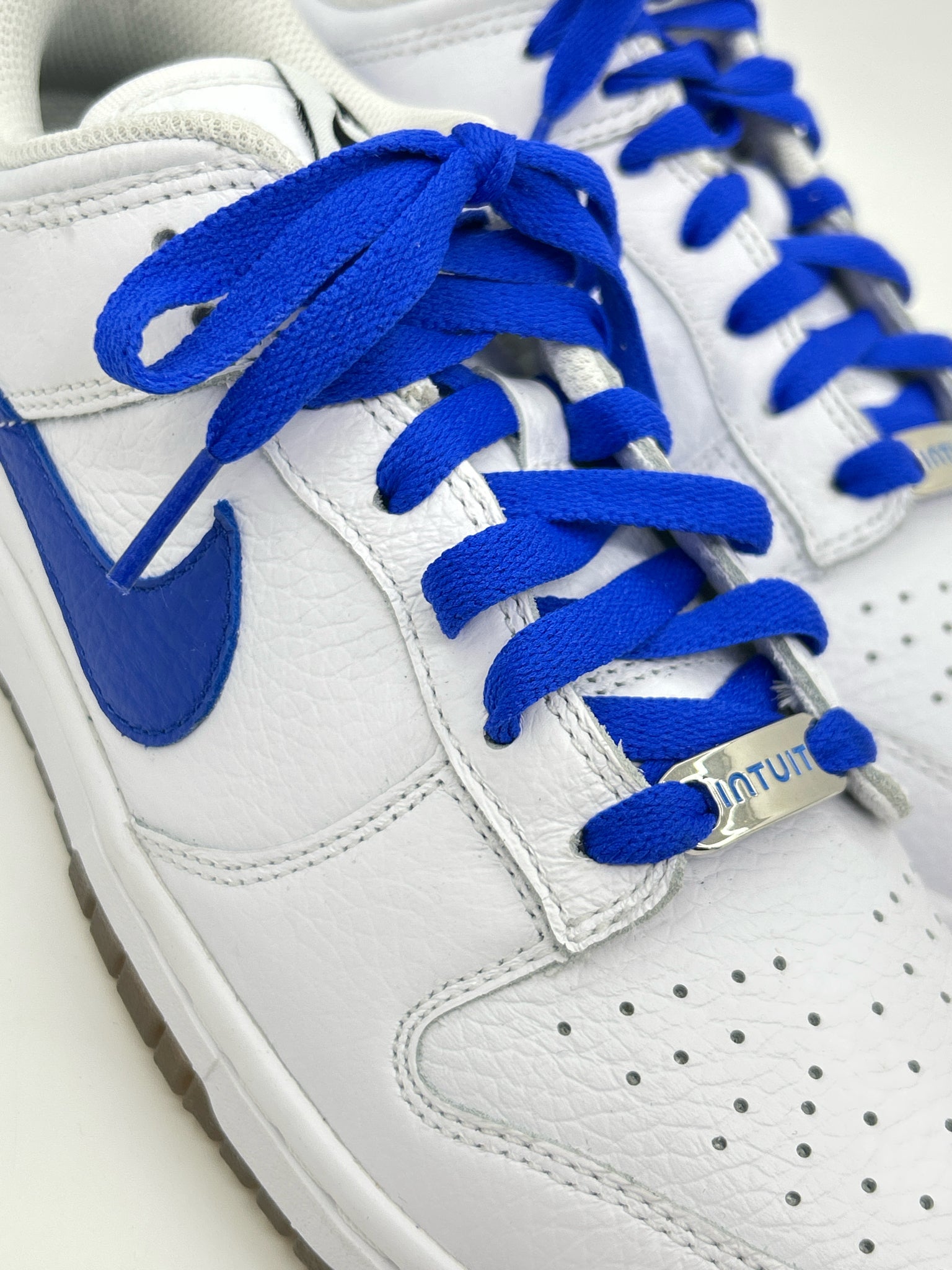 NIKE Size 7 BLUE & WHITE Women Sneakers